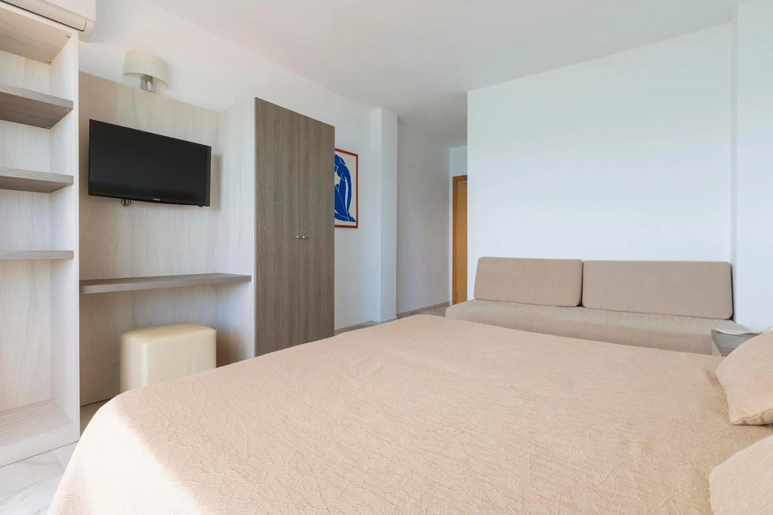 TV and multimedia, Bed in Hotel Palia La Roca