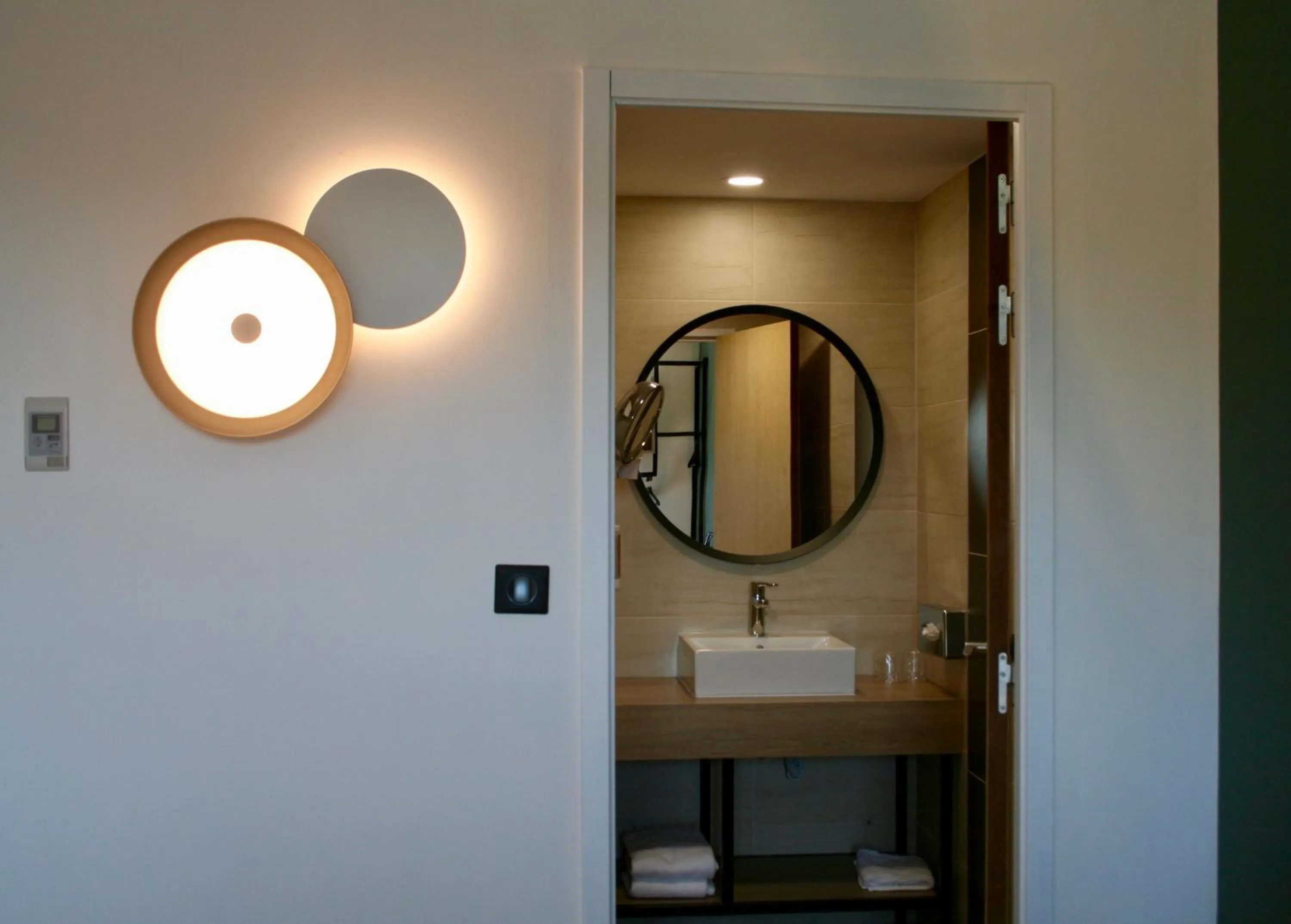 Bathroom in Campanile Montpellier Ouest - Croix D'Argent