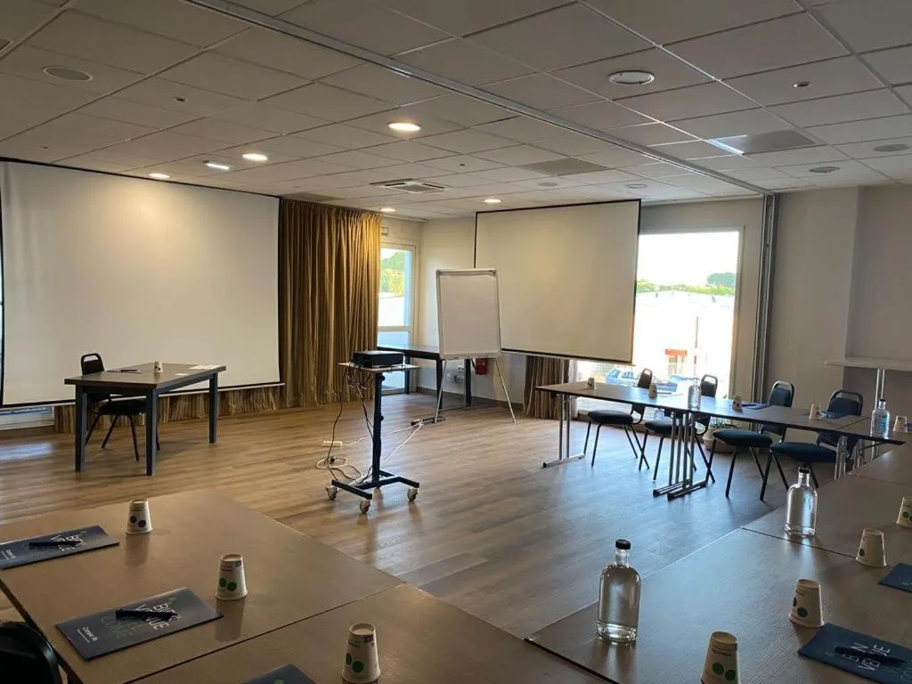 Meeting/conference room in Campanile Montpellier Ouest - Croix D'Argent