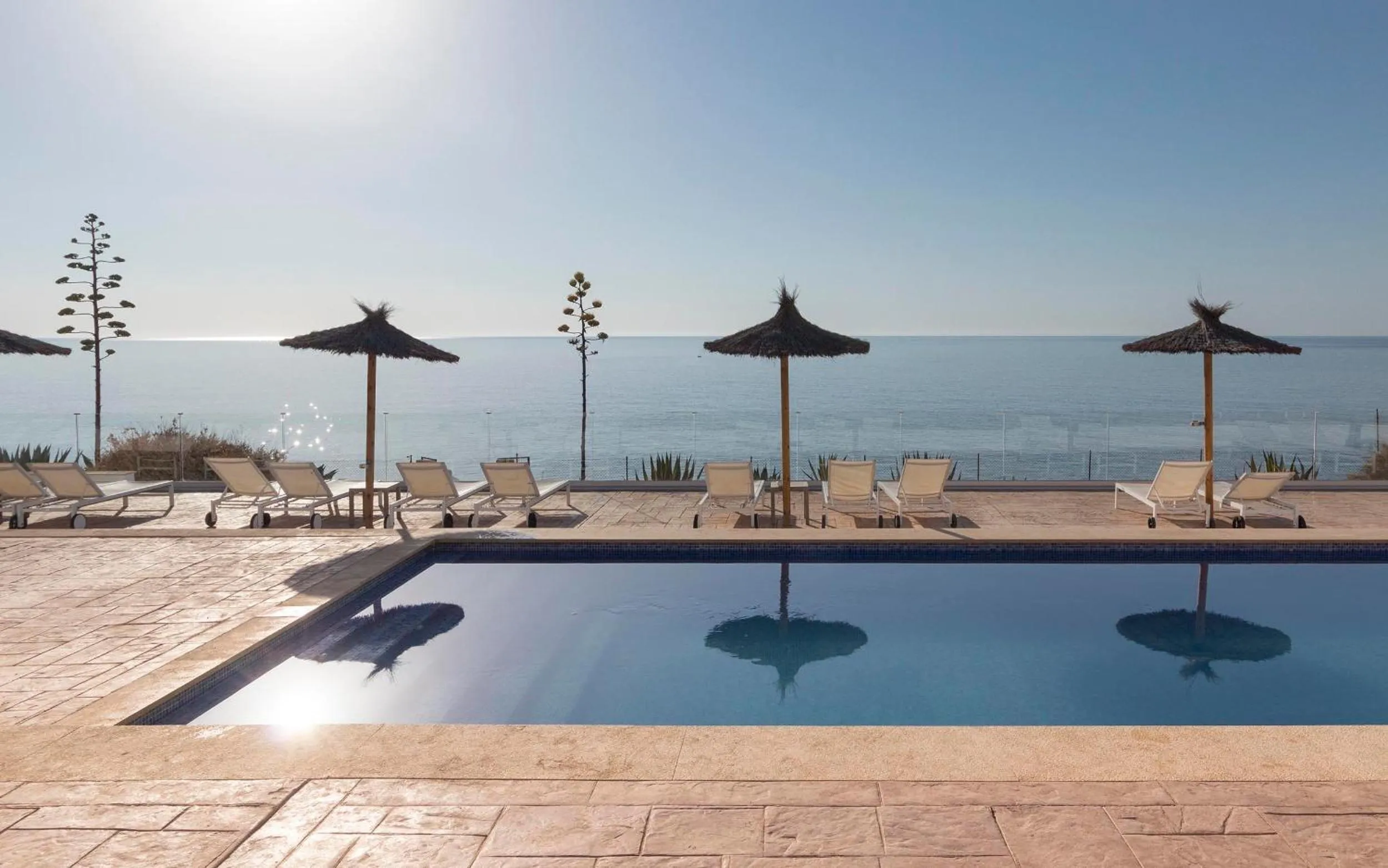 Swimming pool in Hotel Palia Maria Eugenia