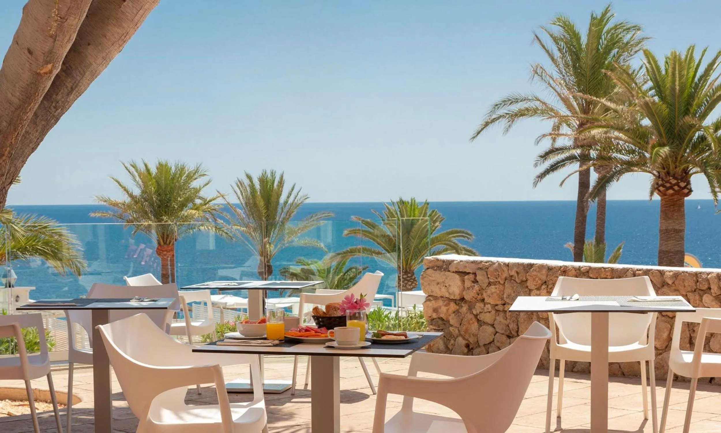 Restaurant/places to eat in Hotel Palia Maria Eugenia