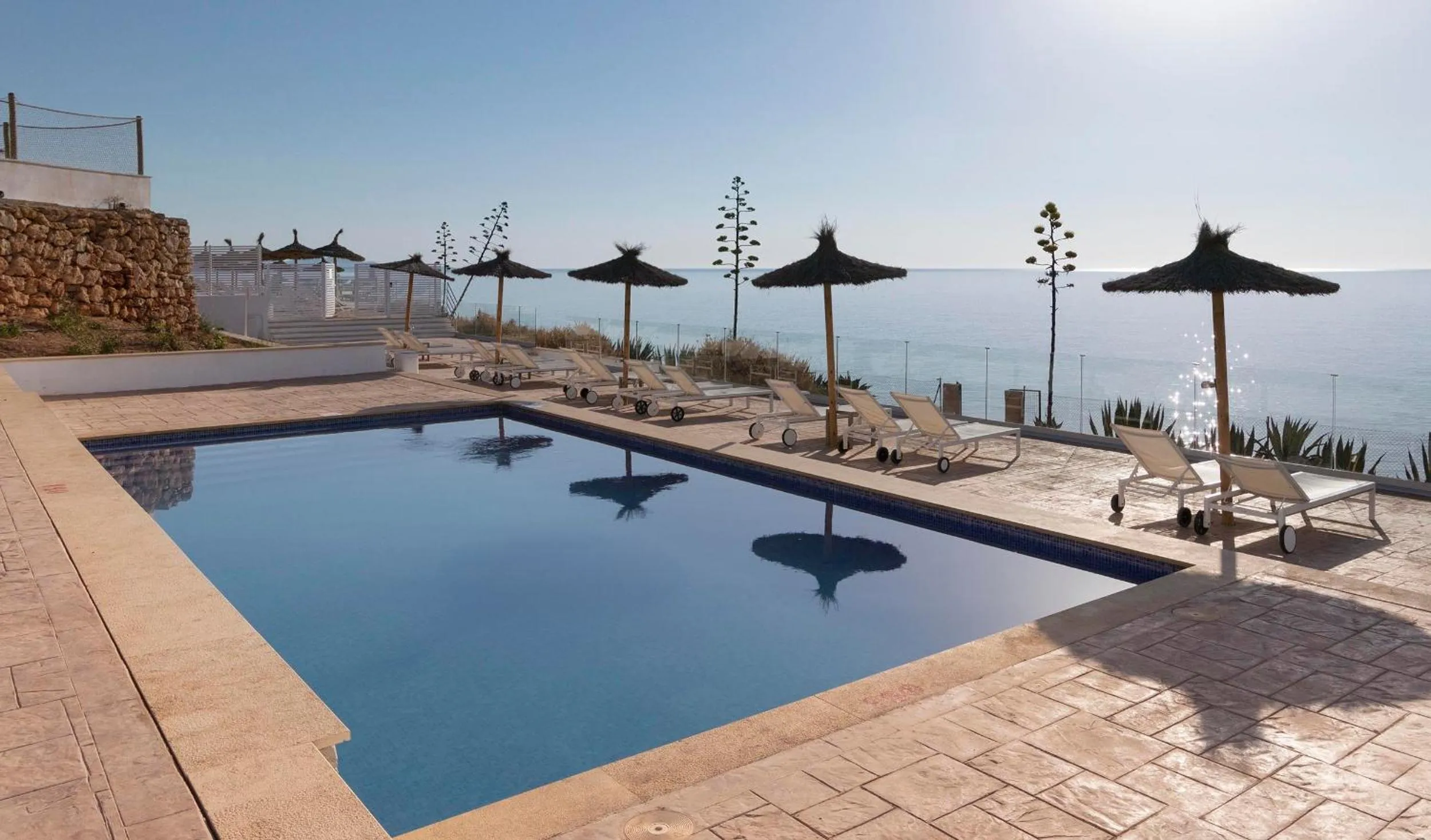 Swimming pool in Hotel Palia Maria Eugenia