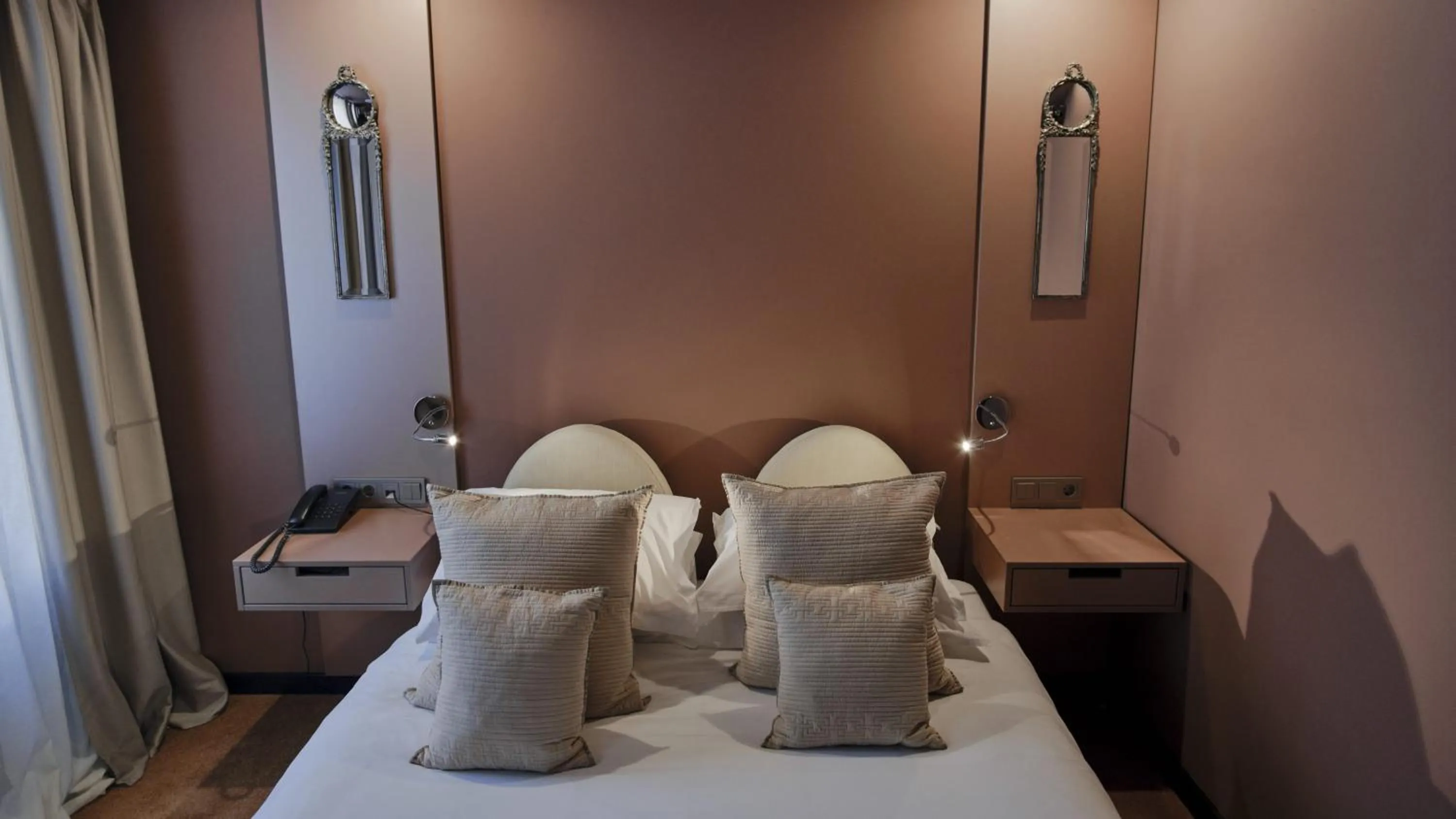 Bed in Vozdvyzhensky Boutique Hotel