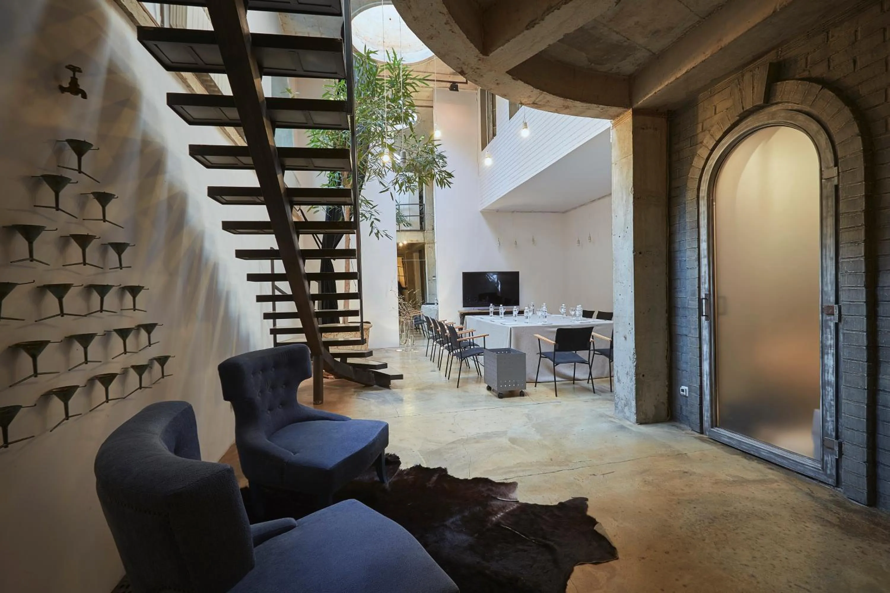 Business facilities in Vozdvyzhensky Boutique Hotel