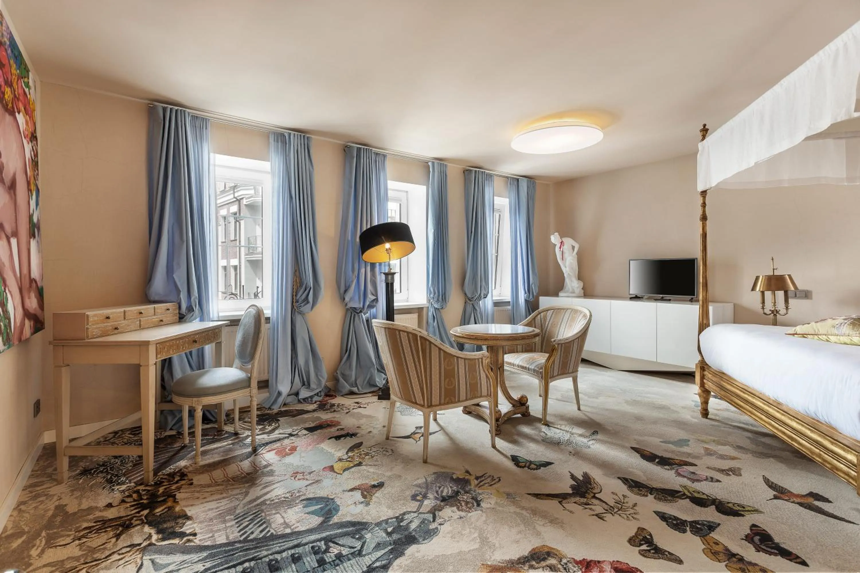 TV and multimedia, Bed in Vozdvyzhensky Boutique Hotel