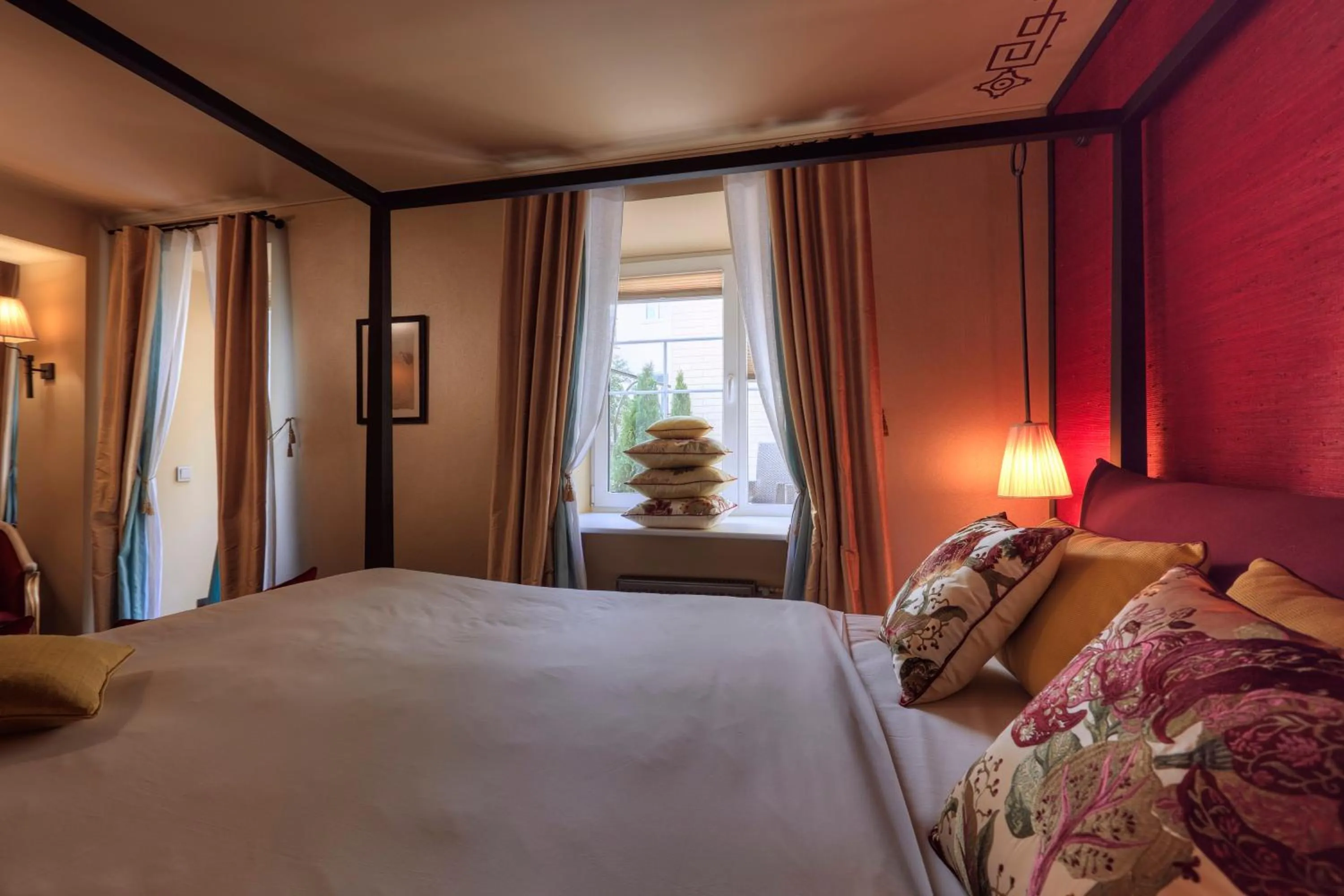 View (from property/room), Bed in Vozdvyzhensky Boutique Hotel