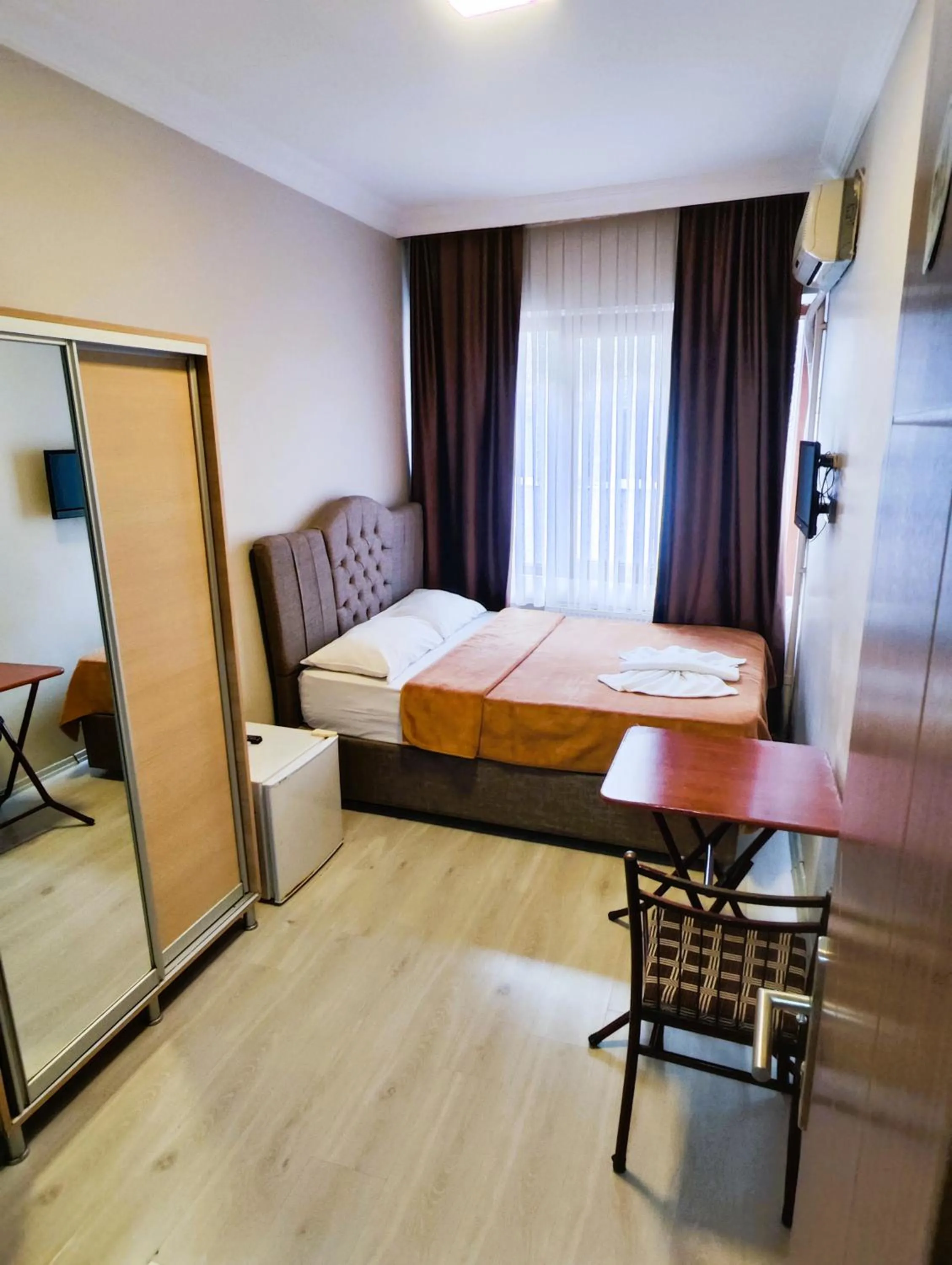 Photo of the whole room, Bed in Birol Hotel