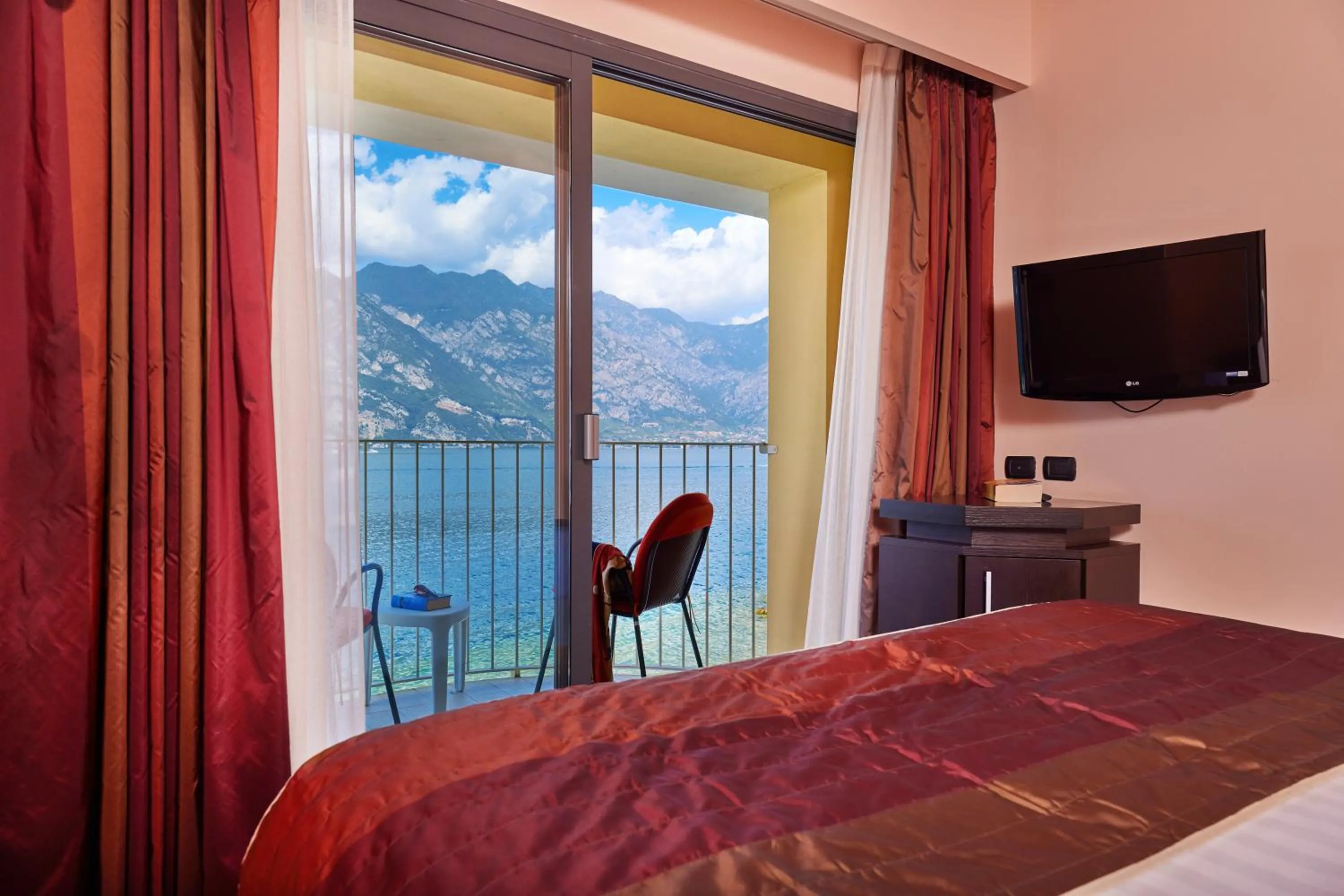 Bedroom, Bed in Hotel Europa