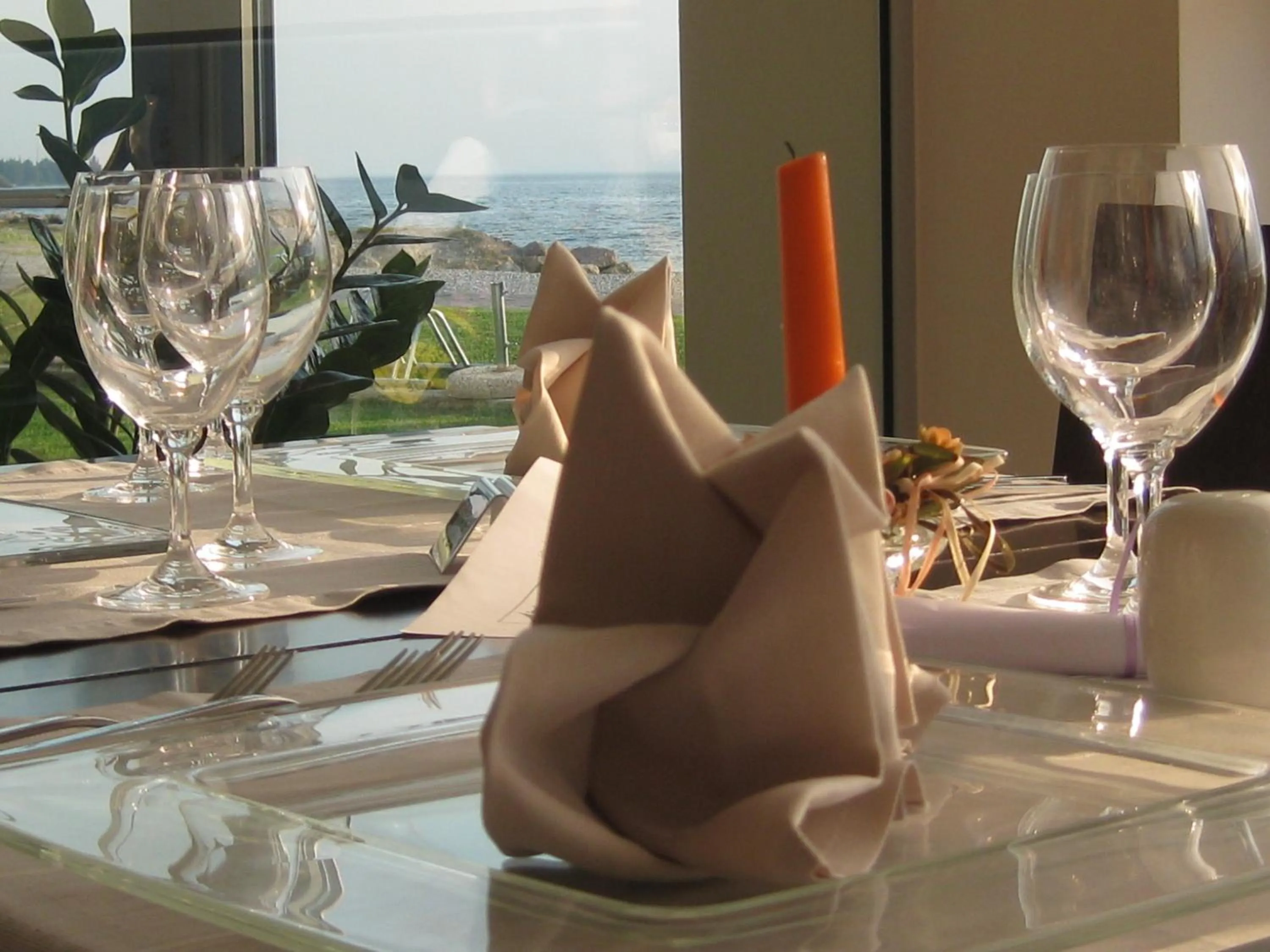 Restaurant/places to eat in Hotel Europa