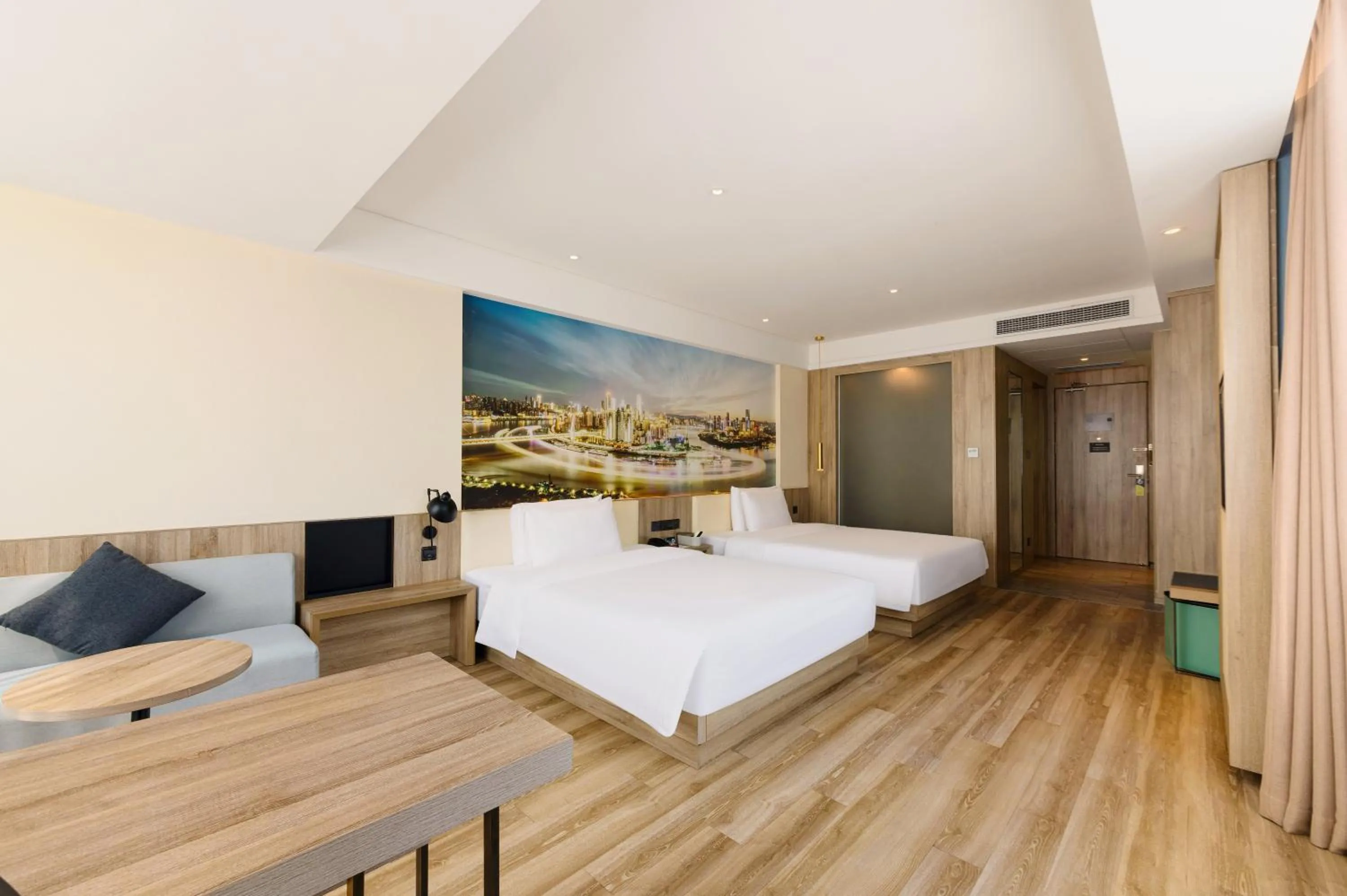 Property building, Bed in Atour Hotel Chongqing Jiefangbei