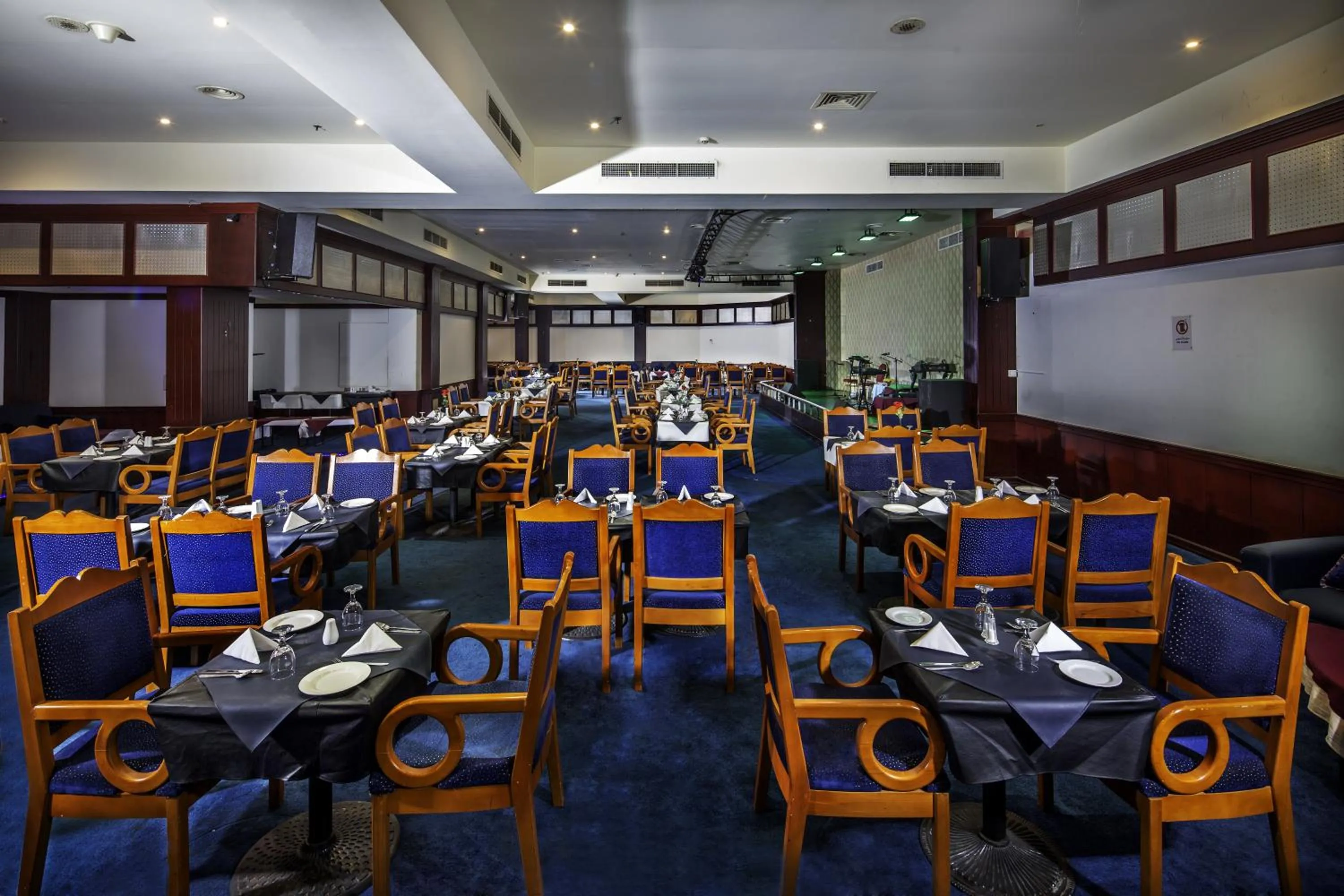 Restaurant/places to eat in Taj Plaza Hotel