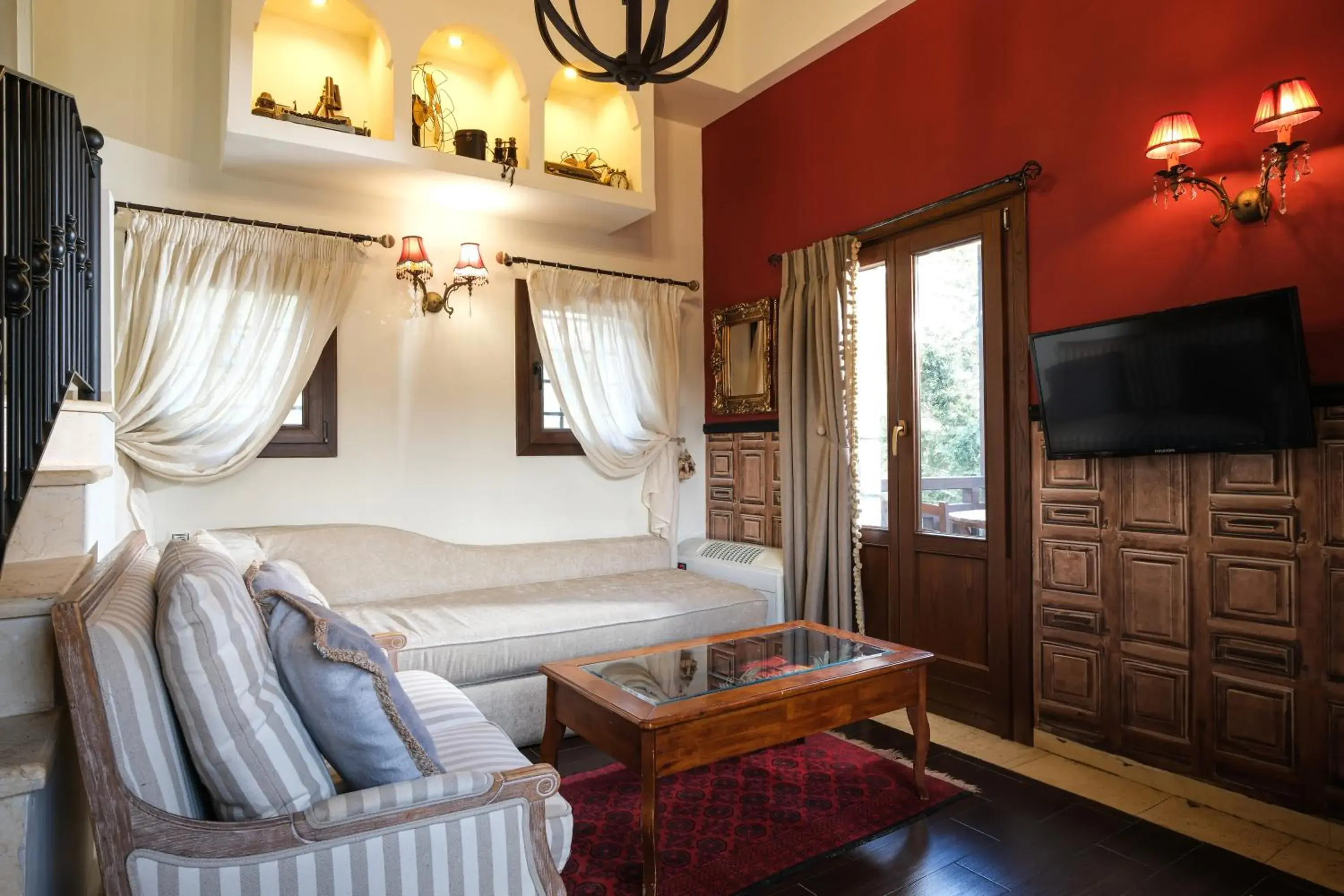 King Suite with Balcony in Pindos Resort King Suite with Balcony in Pindos Resort