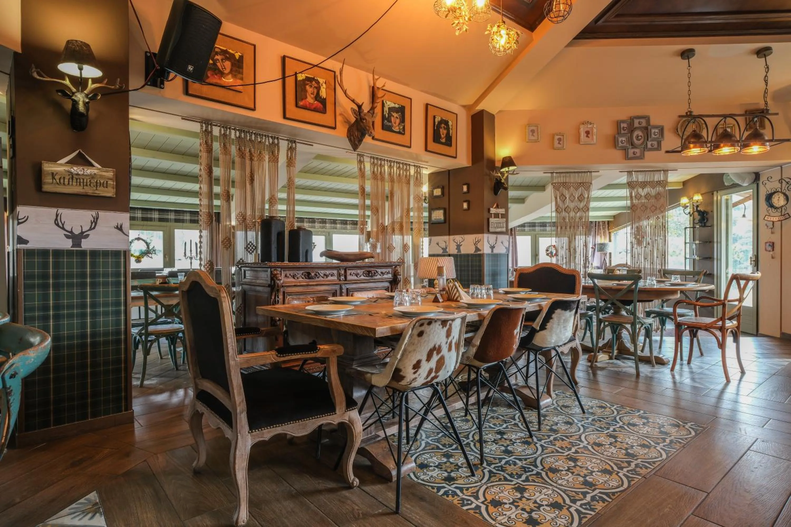 Restaurant/places to eat in Pindos Resort