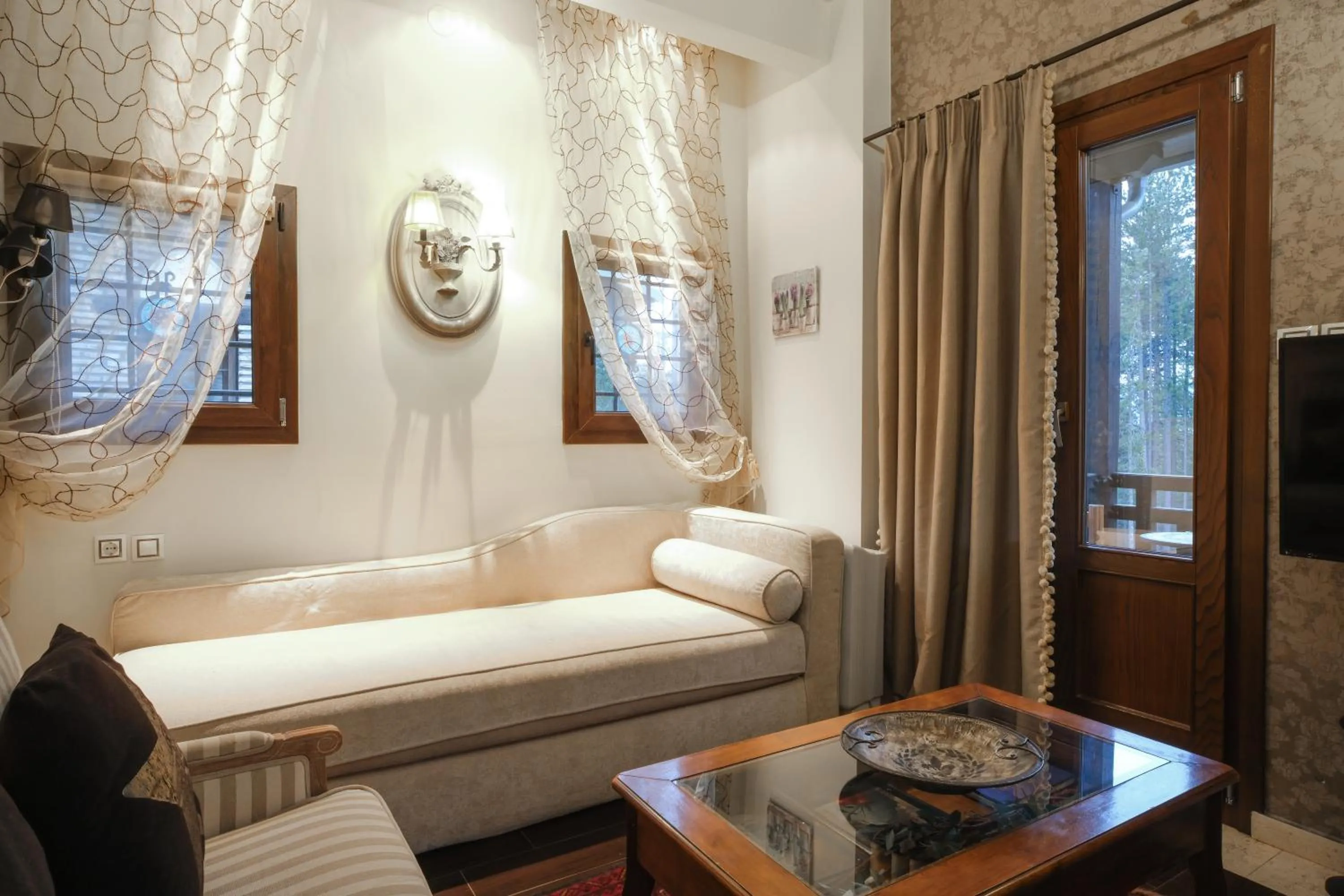 Living room, Bed in Pindos Resort