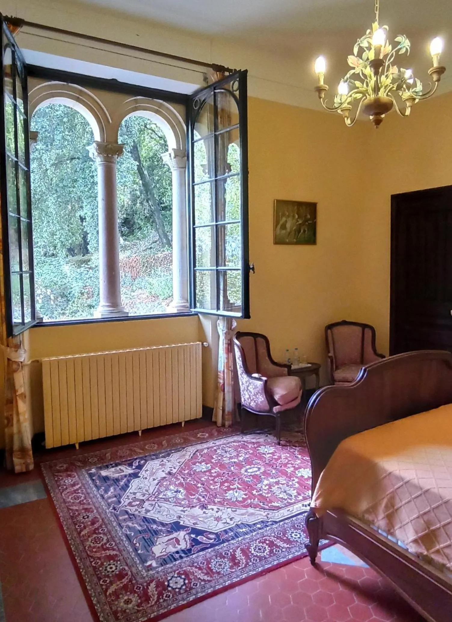 Photo of the whole room in CHÂTEAU CAGNINACCI B&B