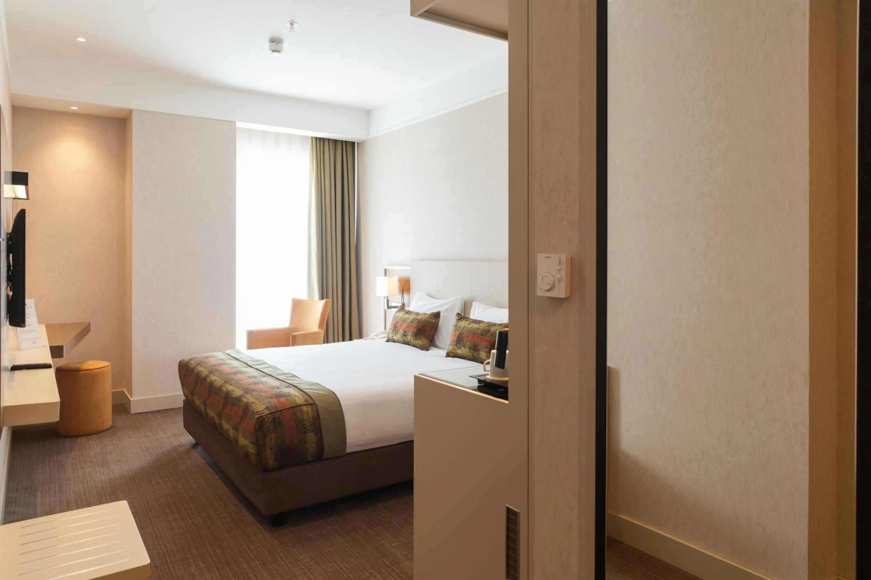 Bedroom, Bed in Hm Commerce Hotel