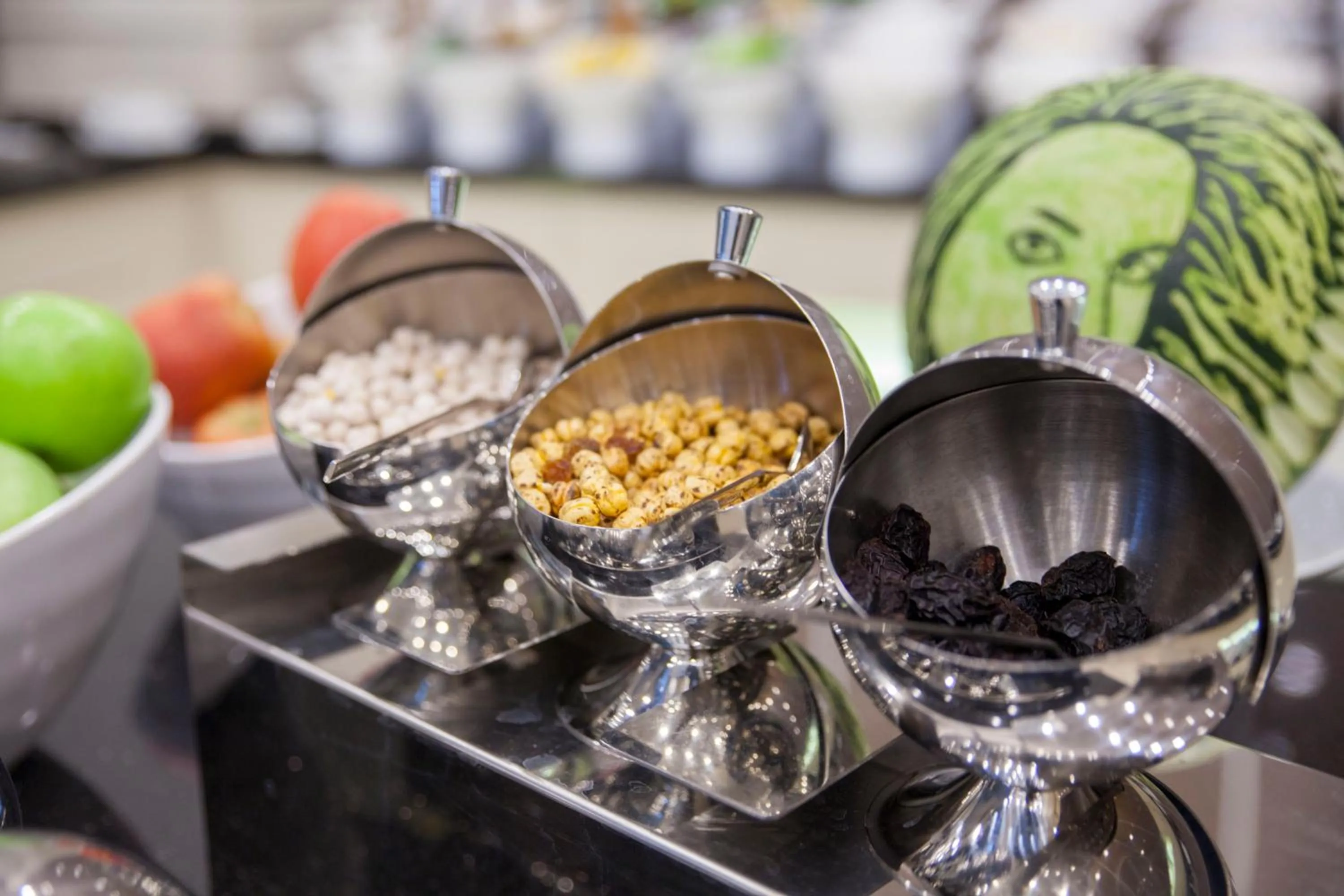 Food and drinks in Hm Commerce Hotel