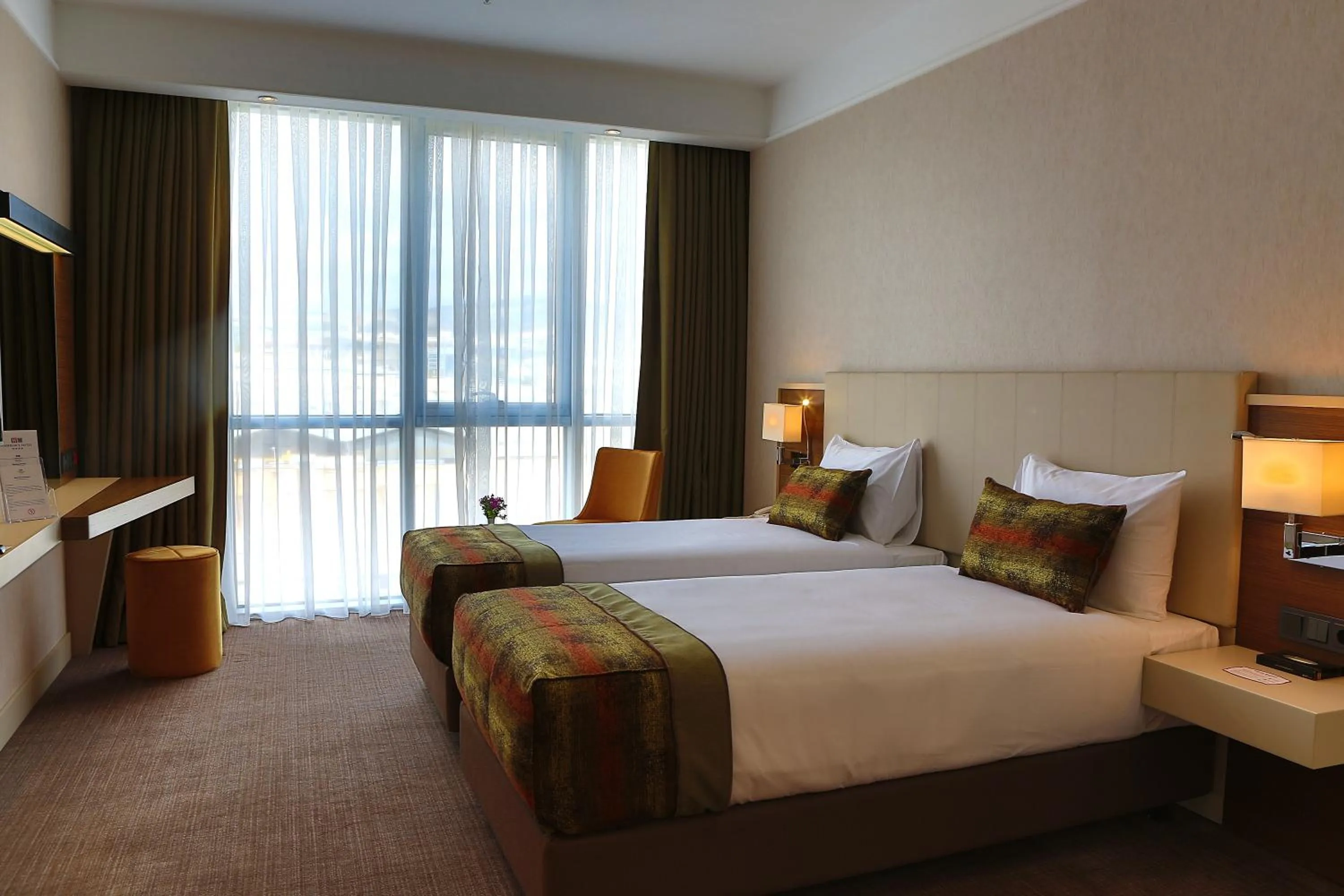 Photo of the whole room, Bed in Hm Commerce Hotel