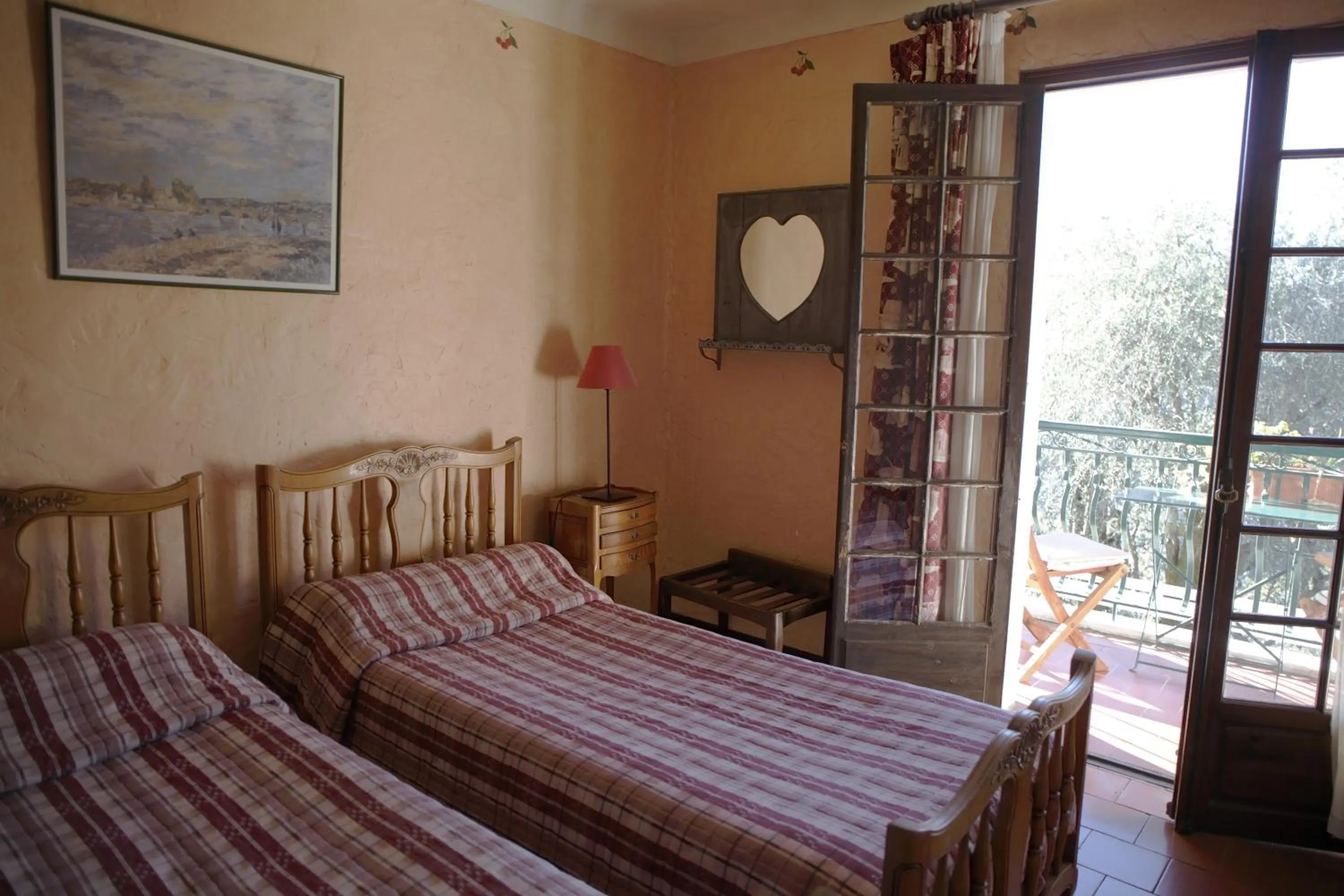 Bed in Auberge De La Madone