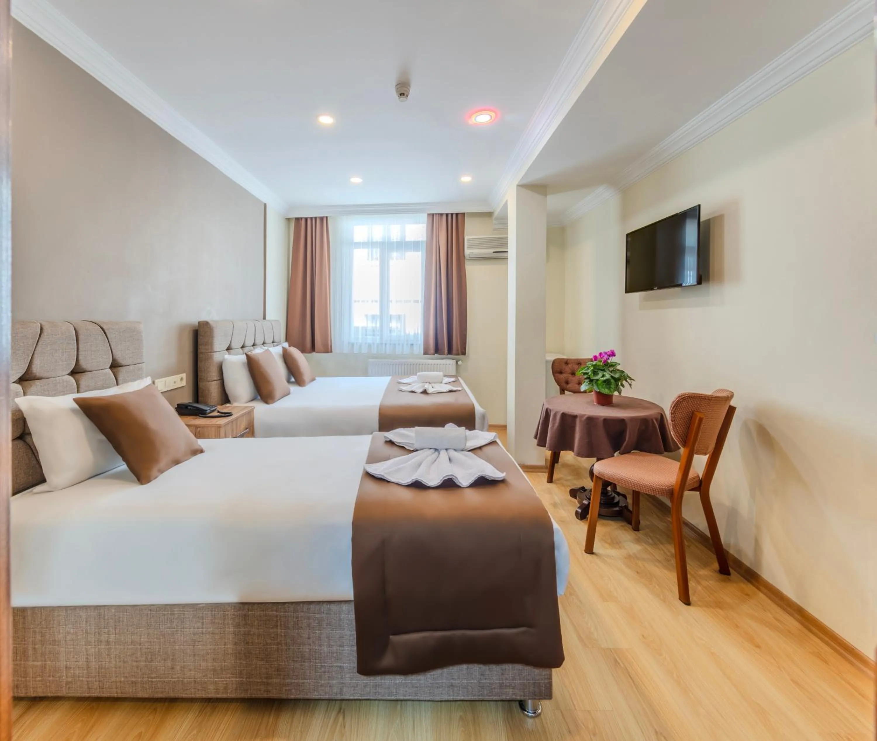 Bed in Hotel Silviya