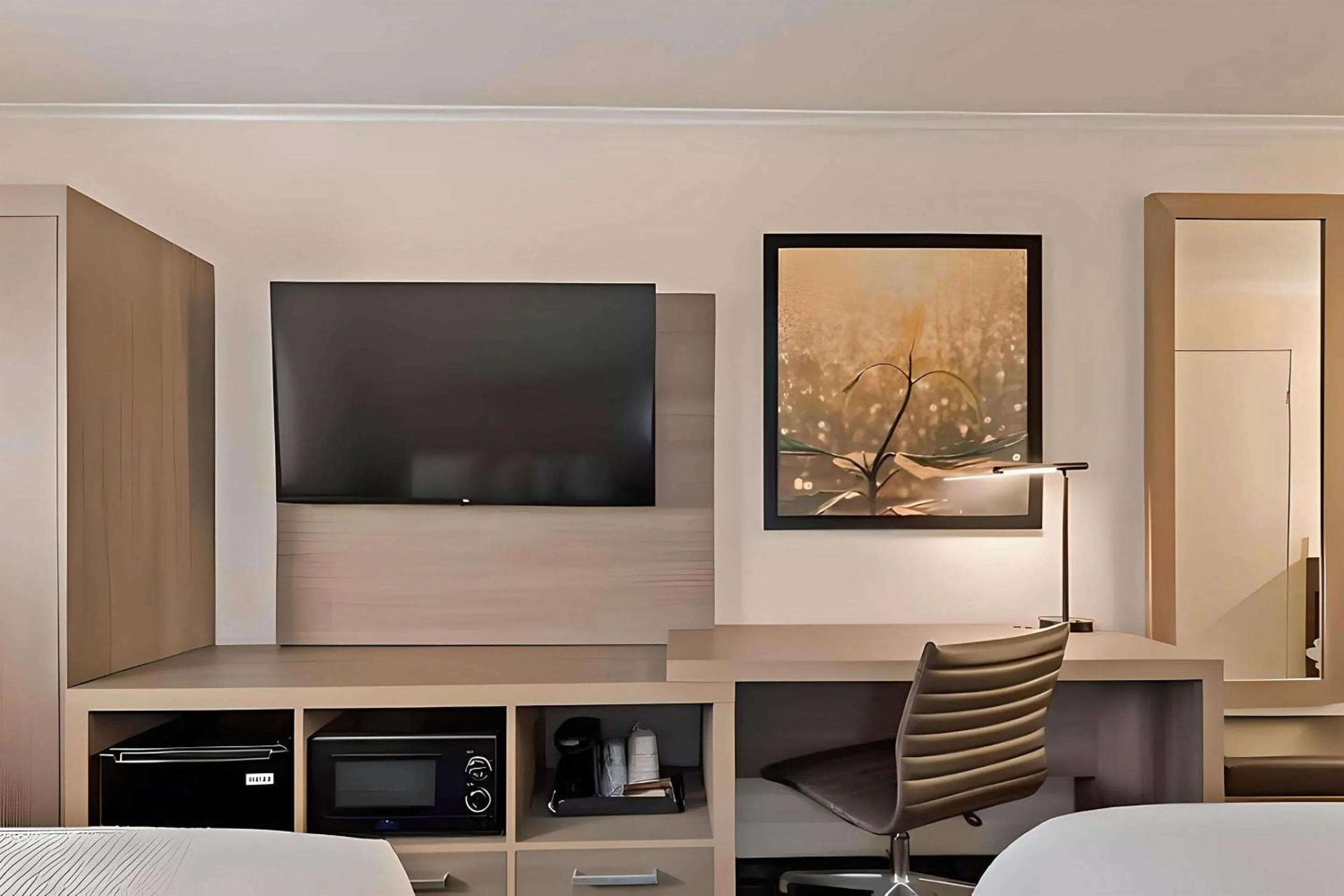 Bedroom, Bed in Comfort Inn Hayward - Oakland South