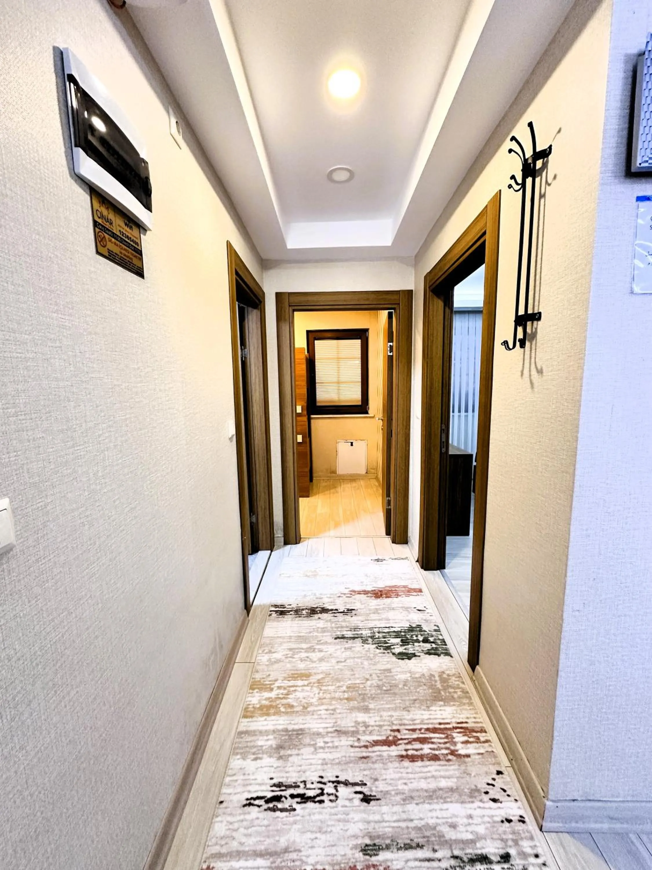 Photo of the whole room, Bed in Green Cinar Apart