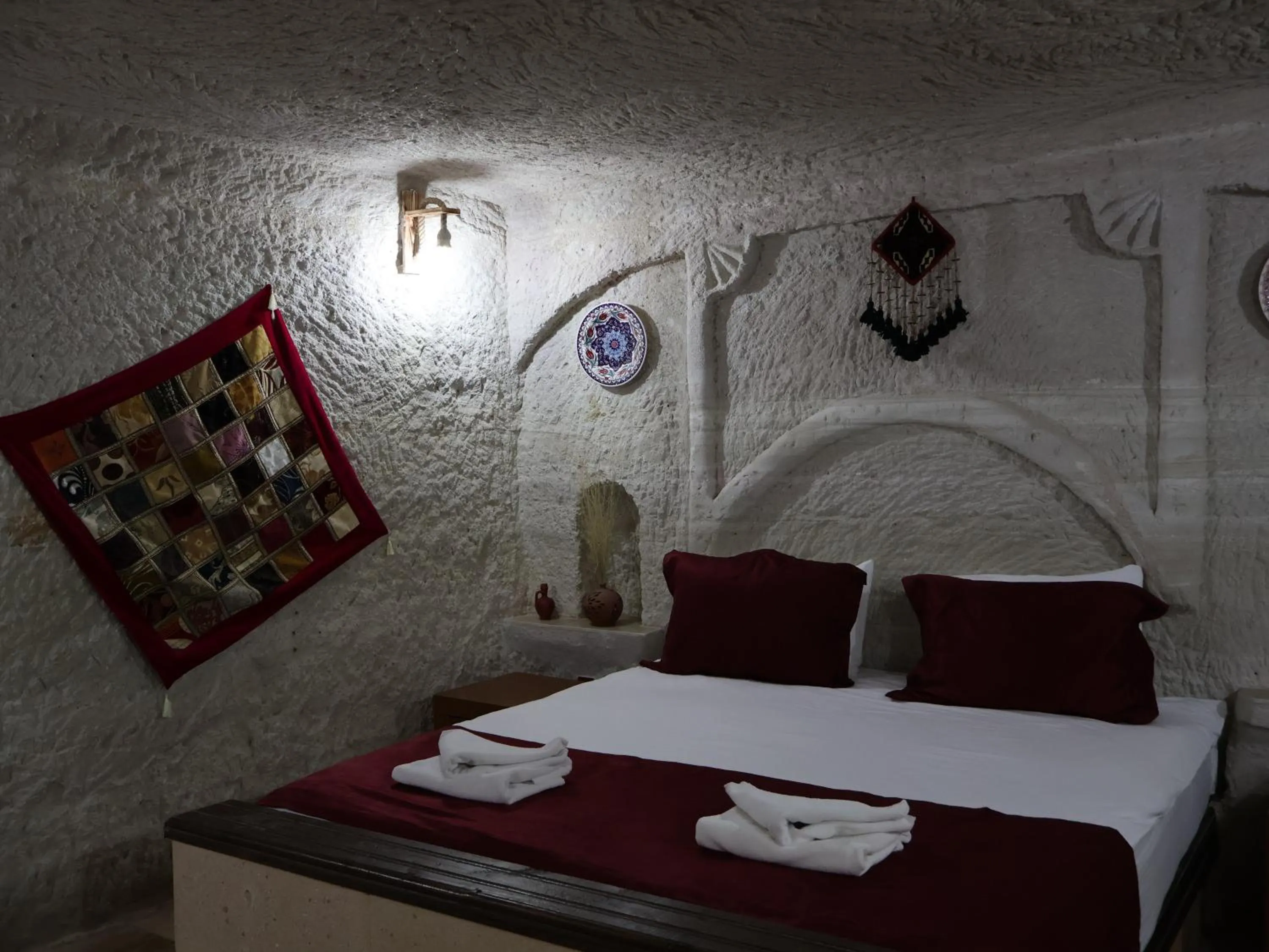 Bed in Seven Rock Cave Hotel
