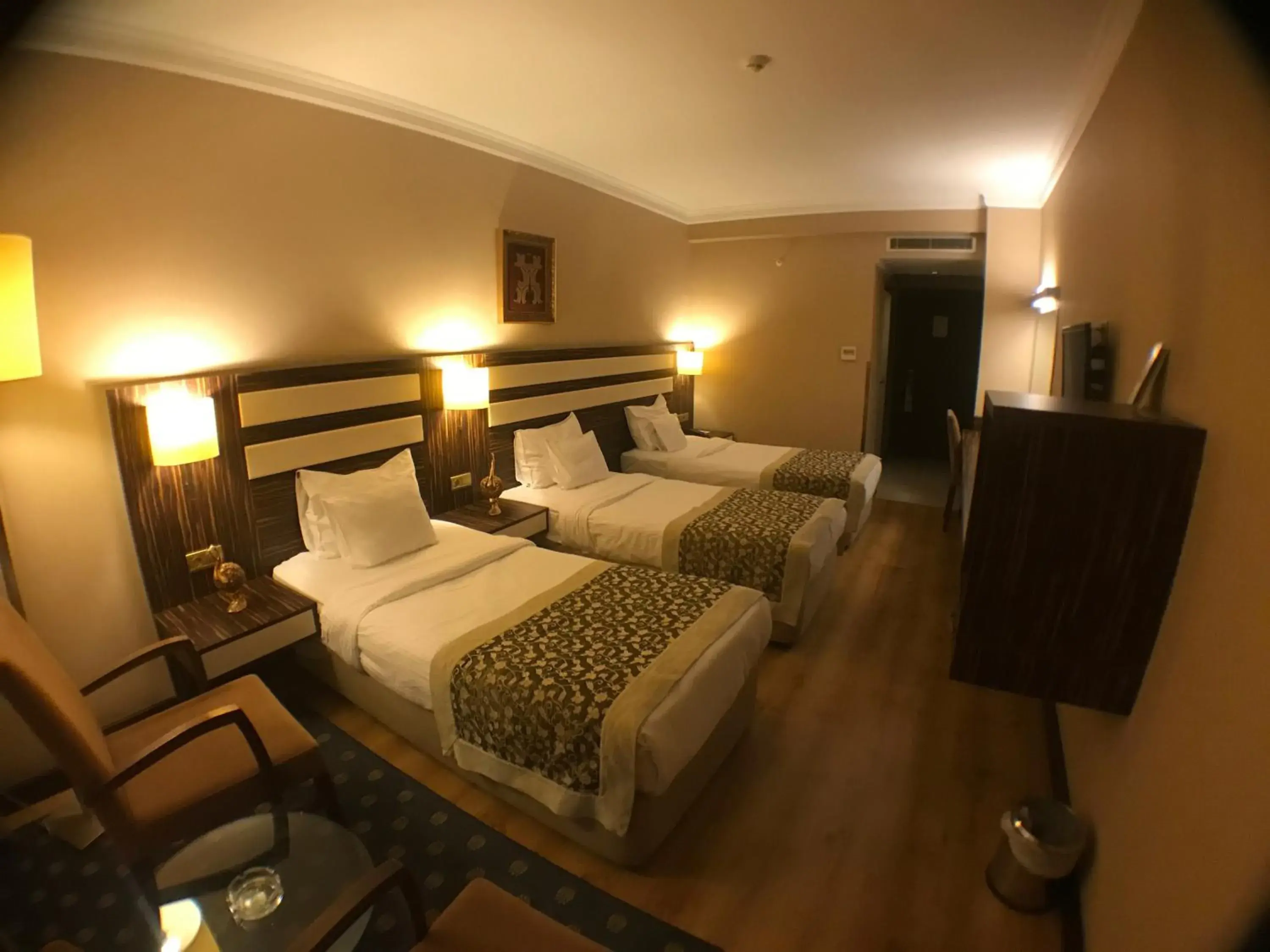 Triple Room in Akgun Hotel Beyazit Triple Room in Akgun Hotel Beyazit