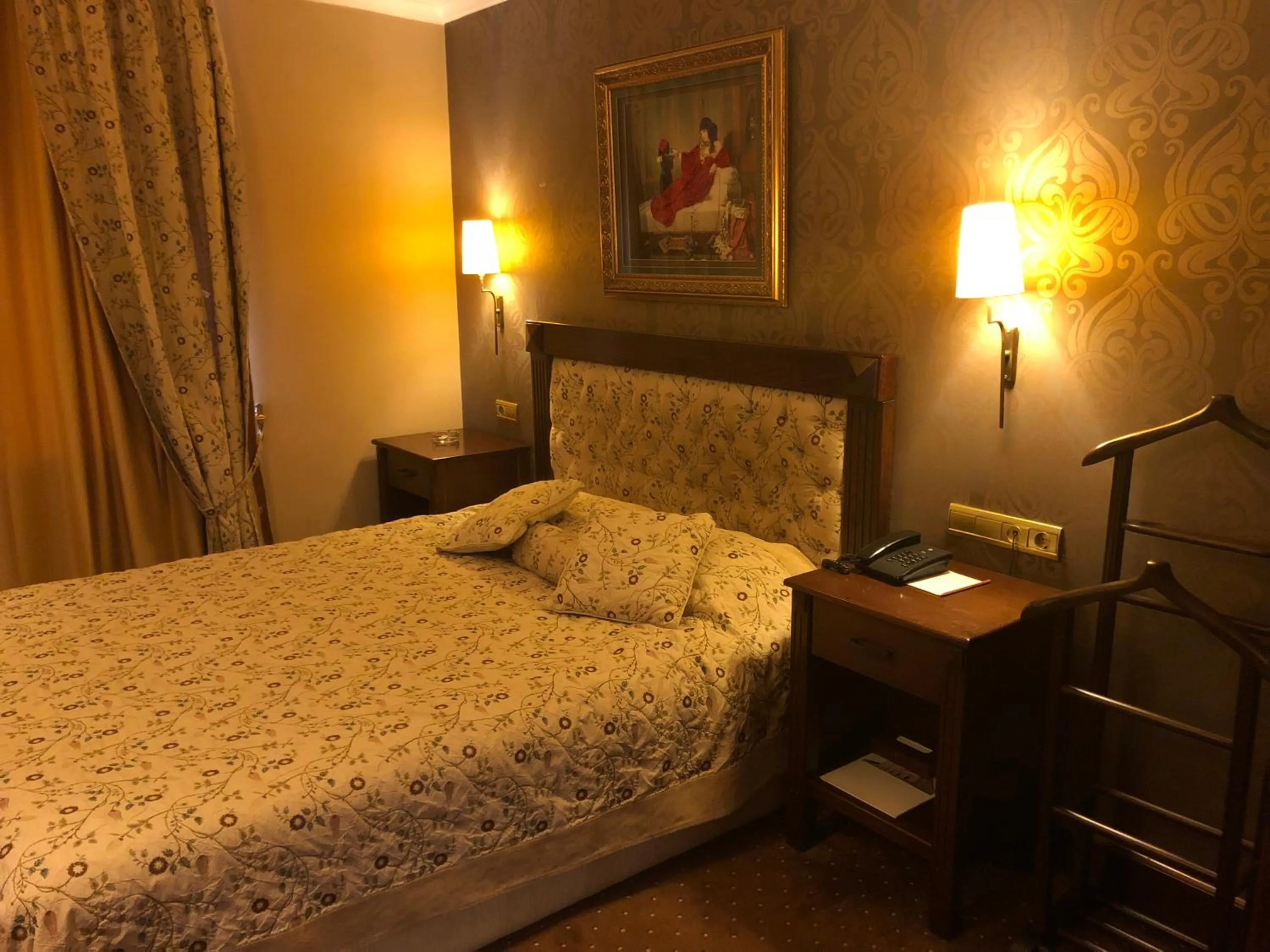 Bed in Akgun Hotel Beyazit