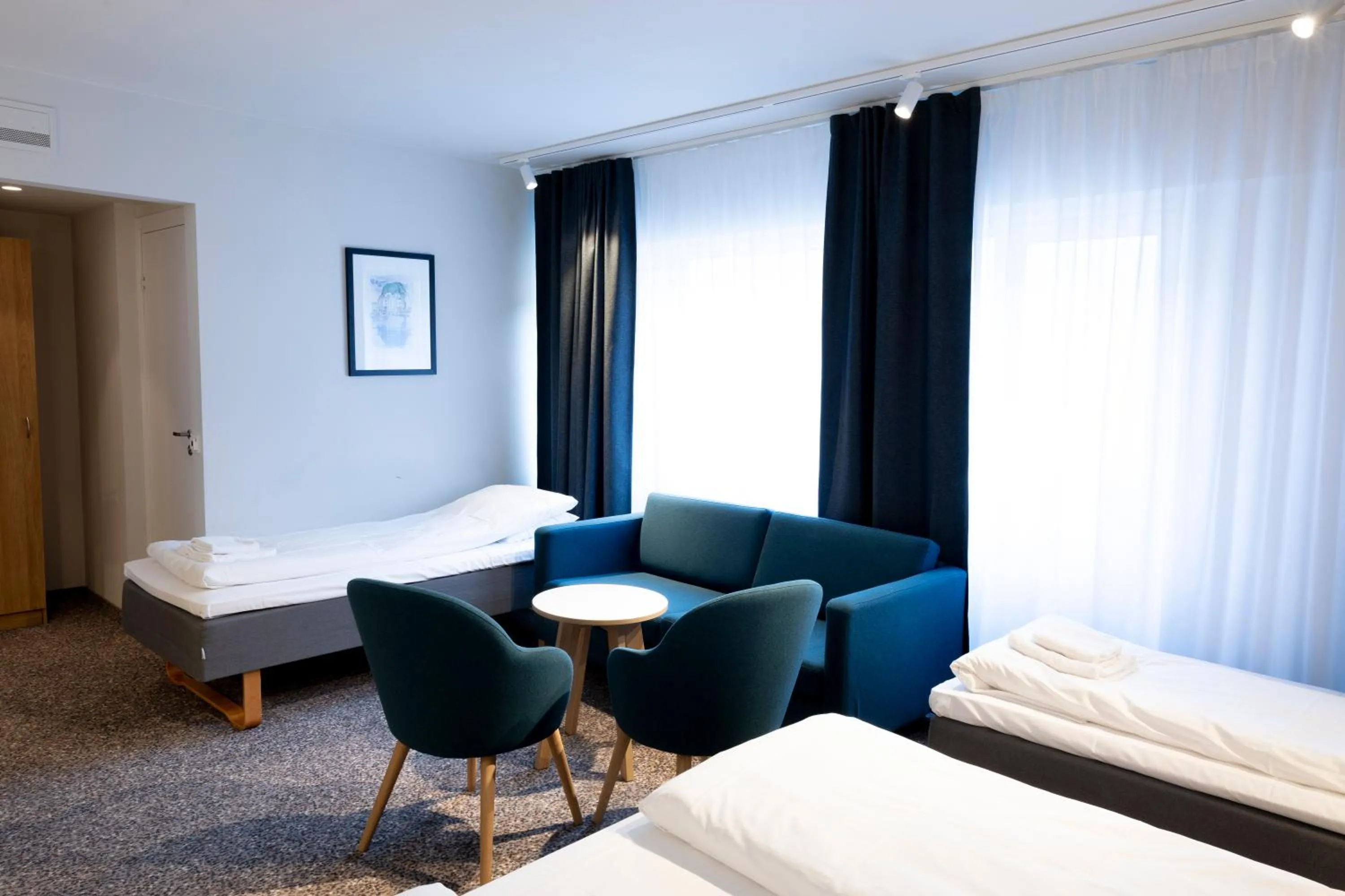 Photo of the whole room, Bed in Hotel Noreg