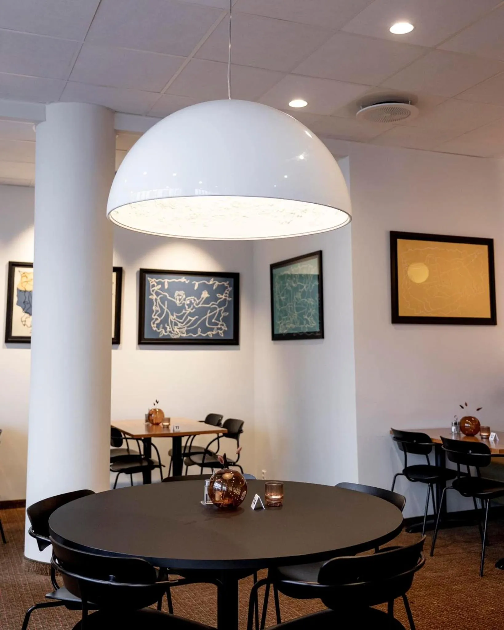 Restaurant/places to eat in Hotel Noreg