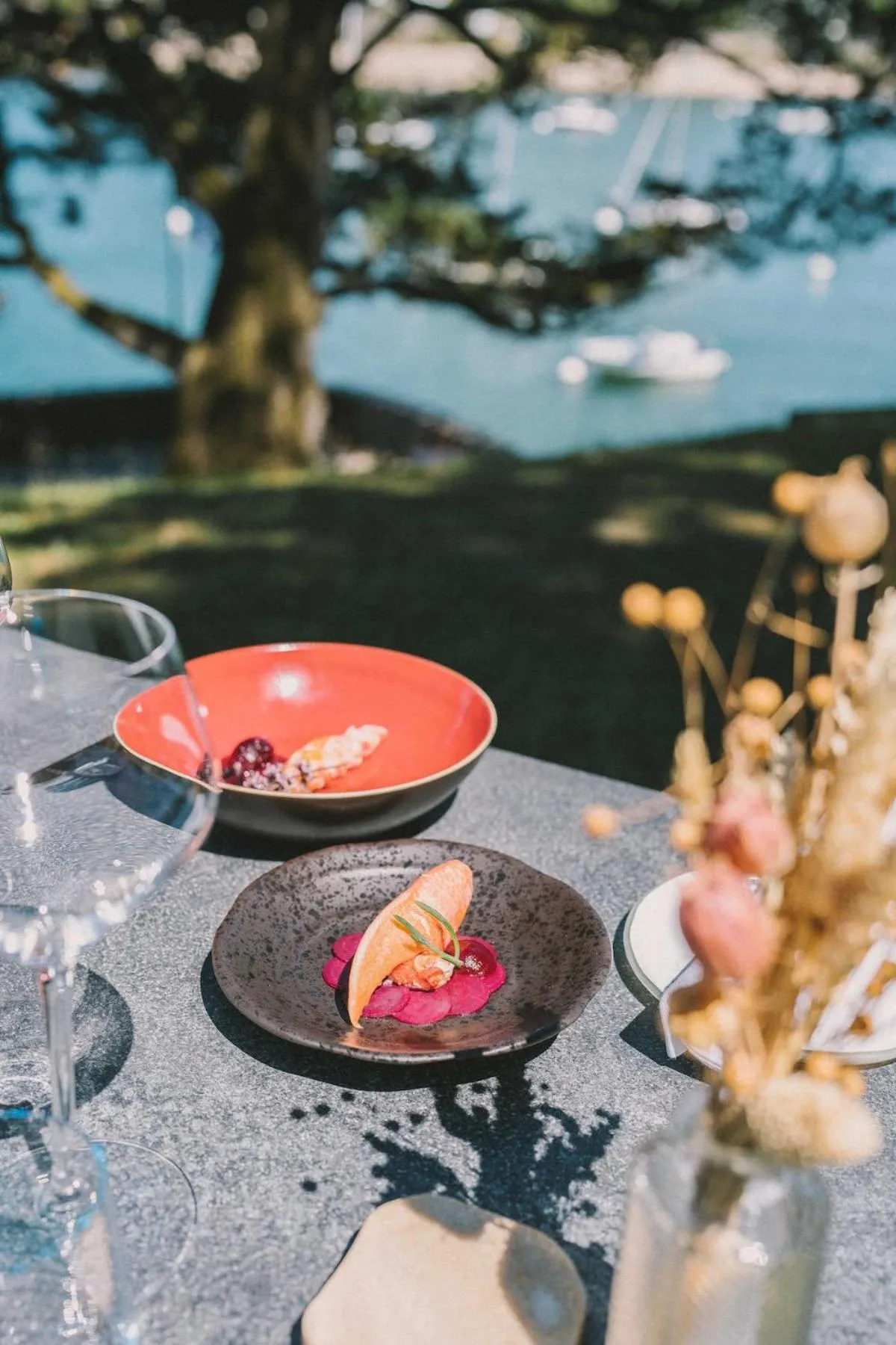 Restaurant/places to eat in Villa Tri Men