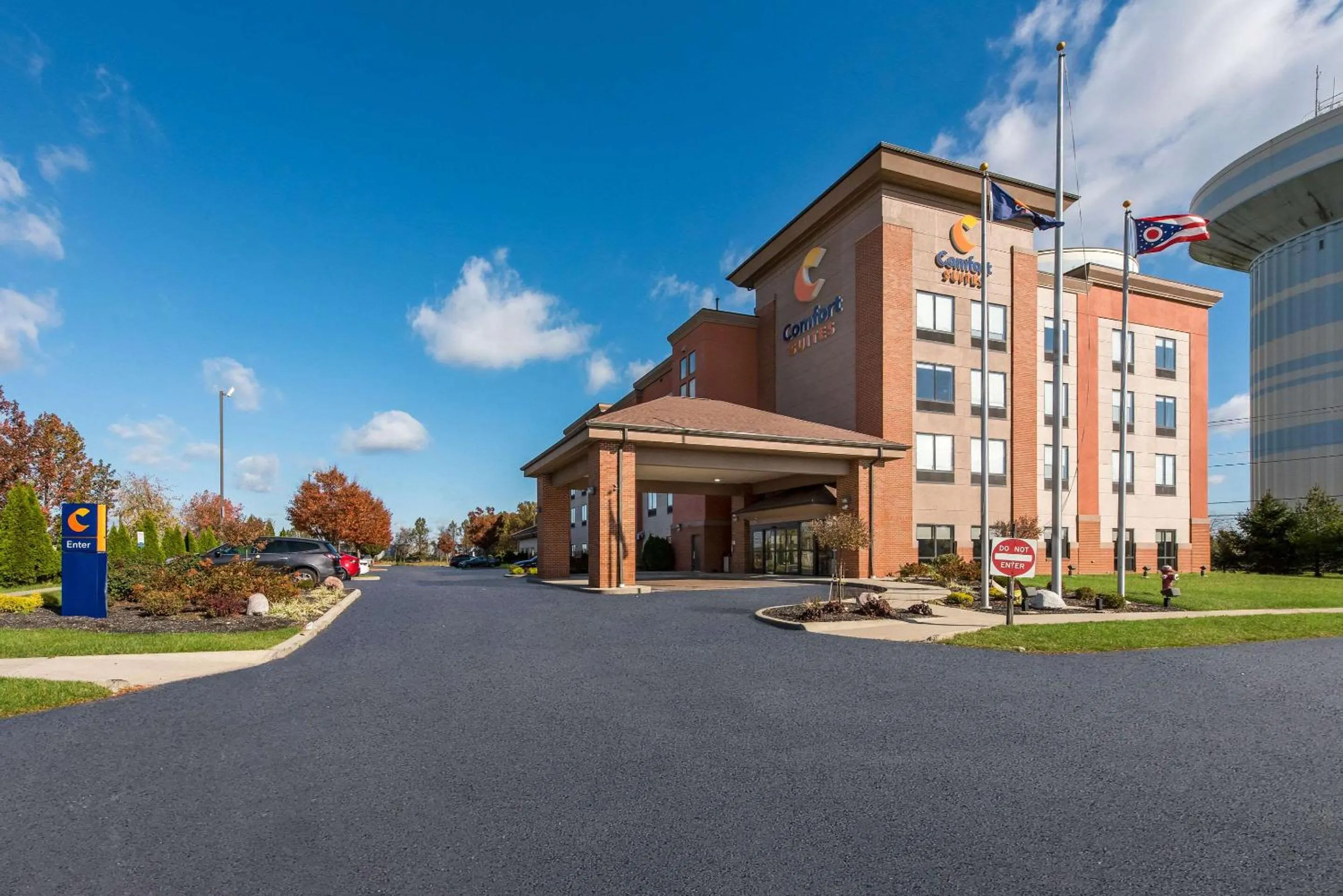 Property building in Comfort Suites Columbus East Broad