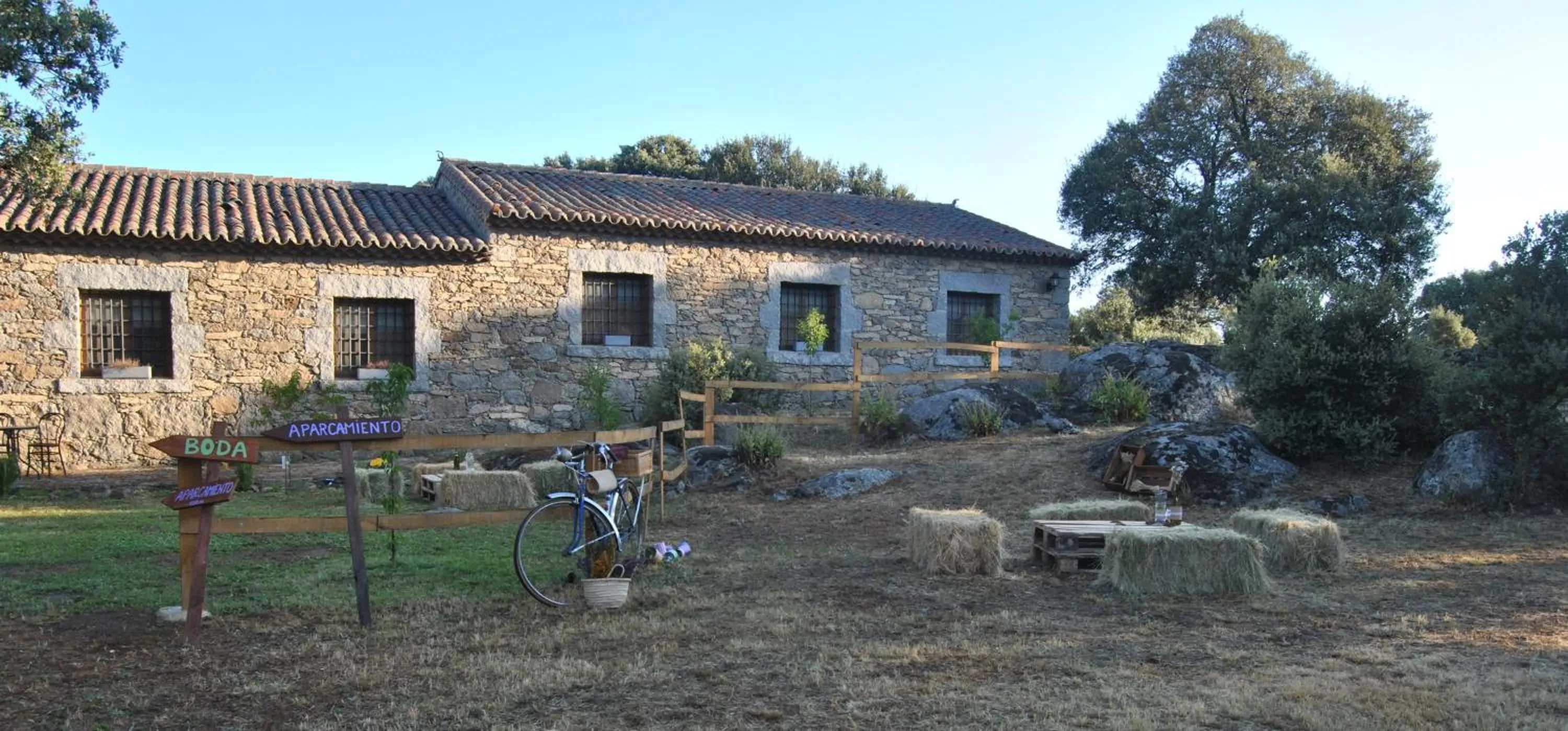 Area and facilities in La Trocha De Hoyorredondo