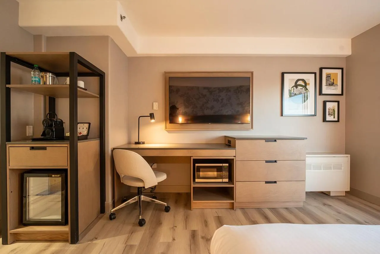 Bed in Park Town Hotel