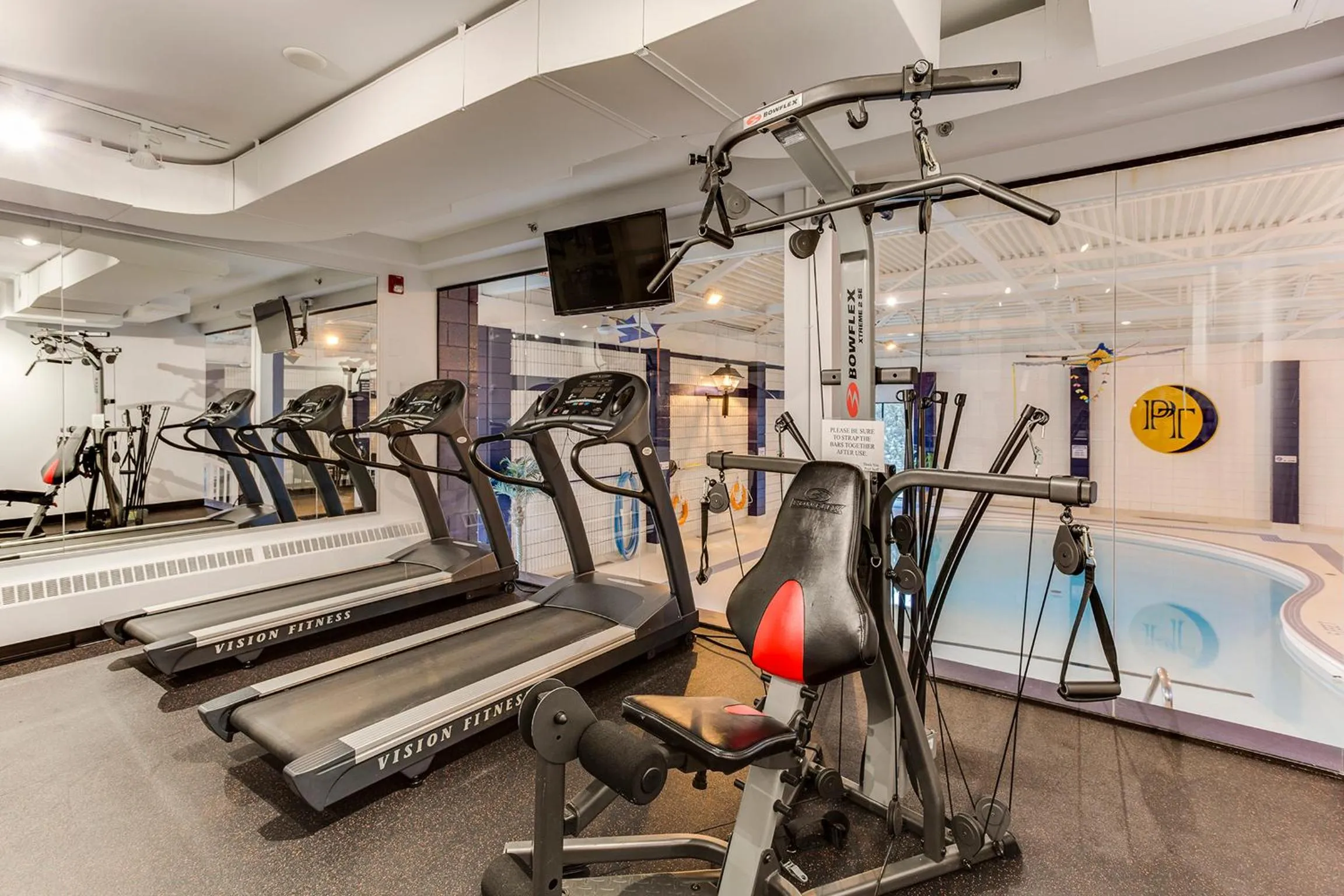 Fitness centre/facilities in Park Town Hotel