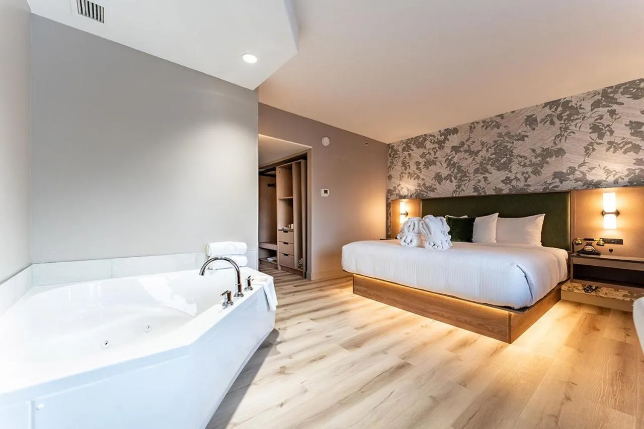 Bed in Park Town Hotel