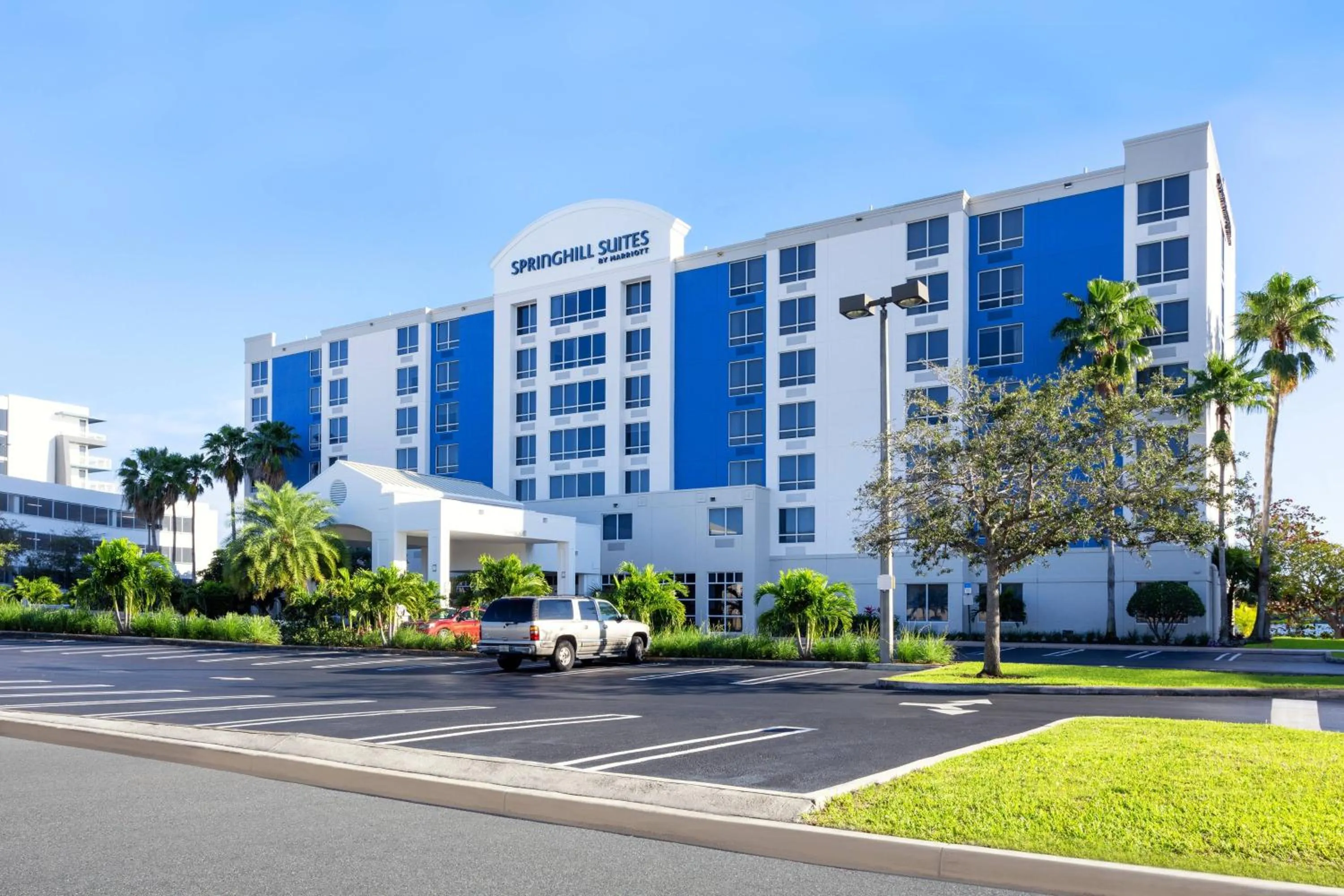 Property building in SpringHill Suites by Marriott Miami Airport South Blue Lagoon Area