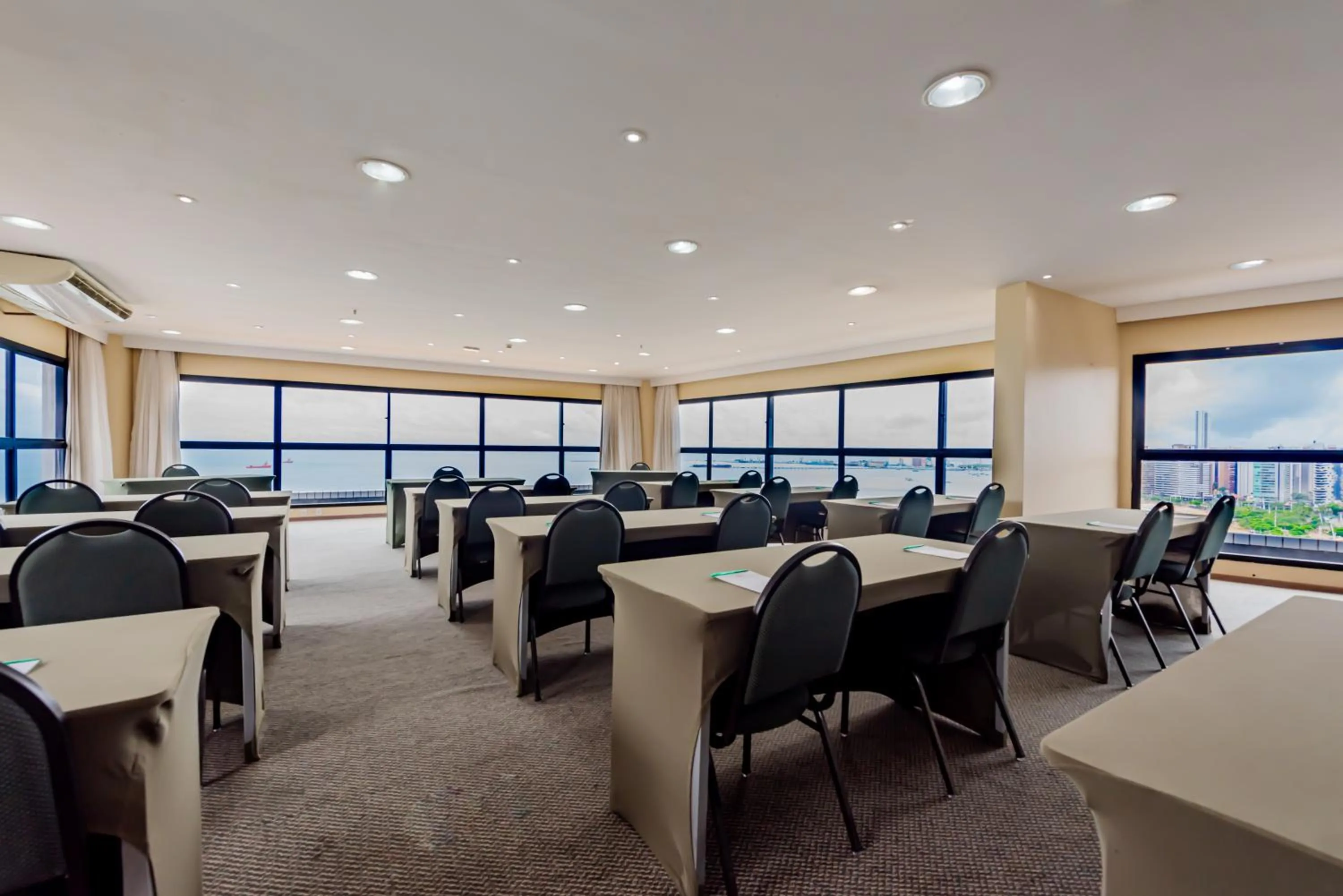 Meeting/conference room in Bourbon Hotel Fortaleza