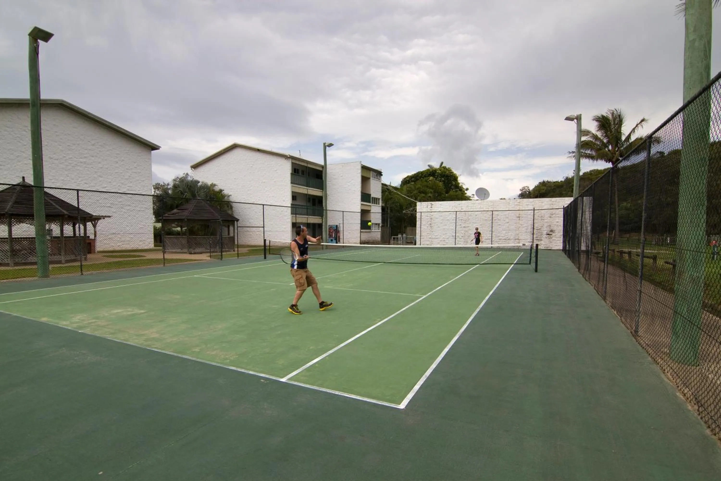 Tennis court in K'gari Beach Resort