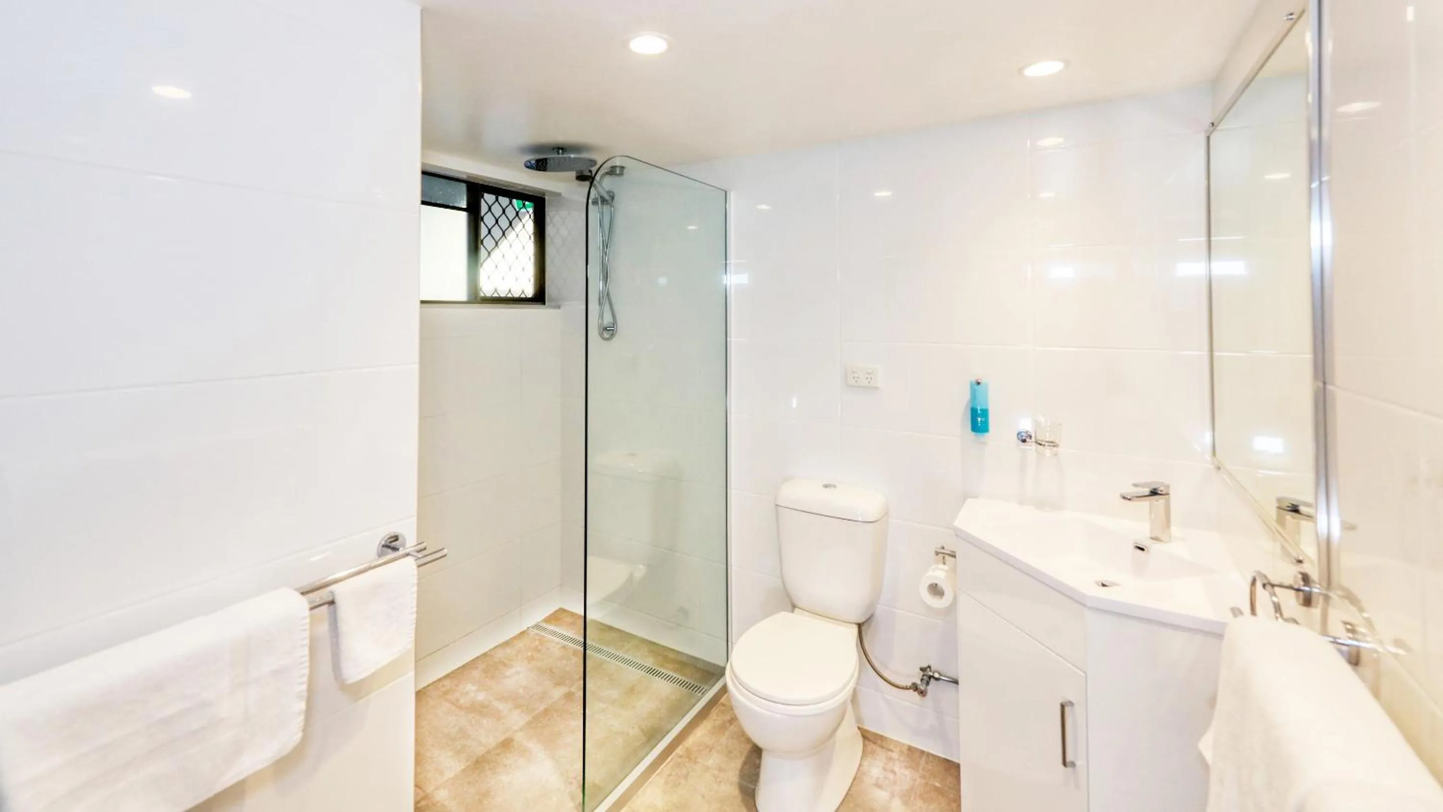 Shower in L'Amor Holiday Apartments