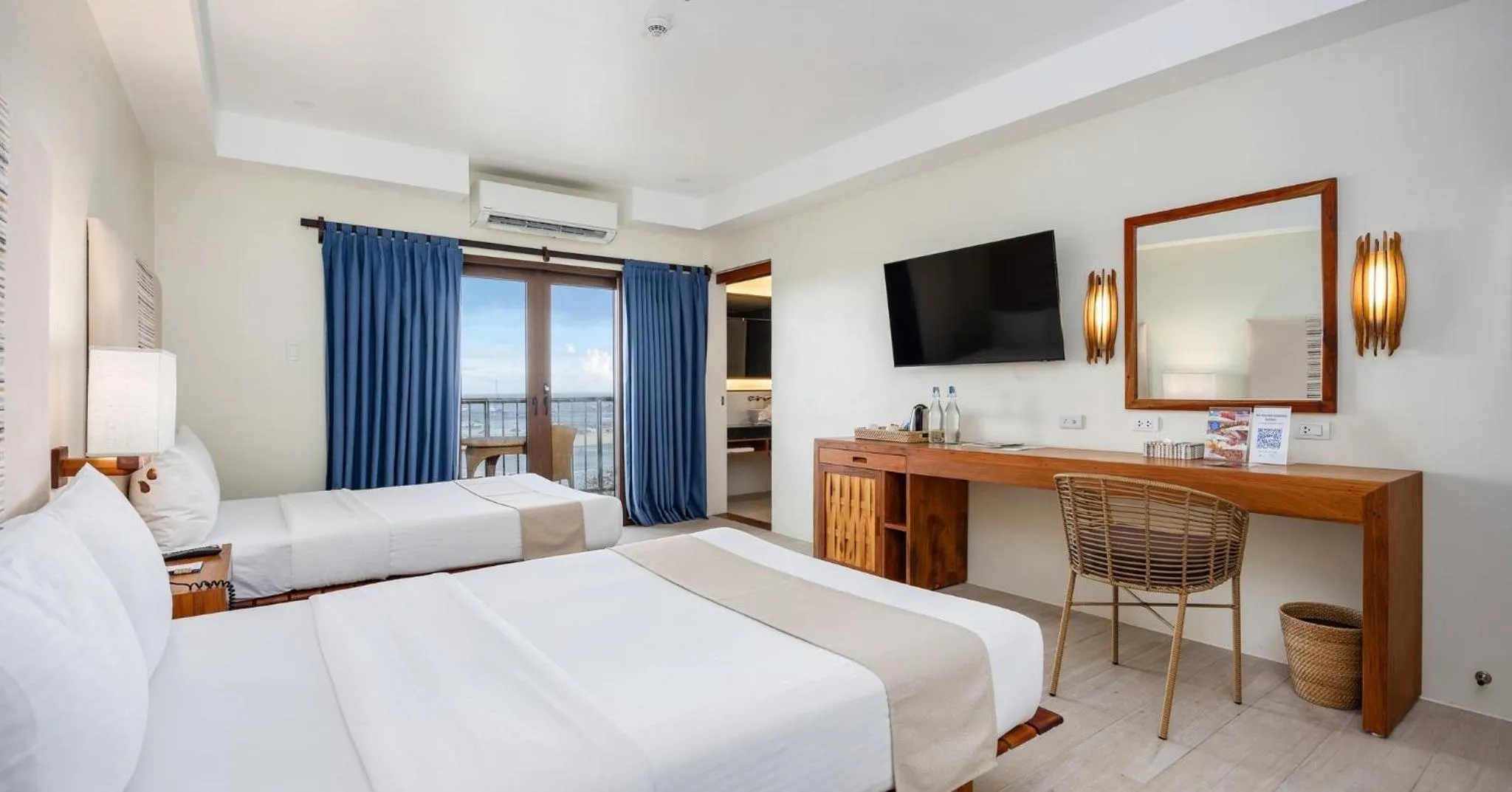 Bedroom, Bed in Bluewater Maribago Beach Resort