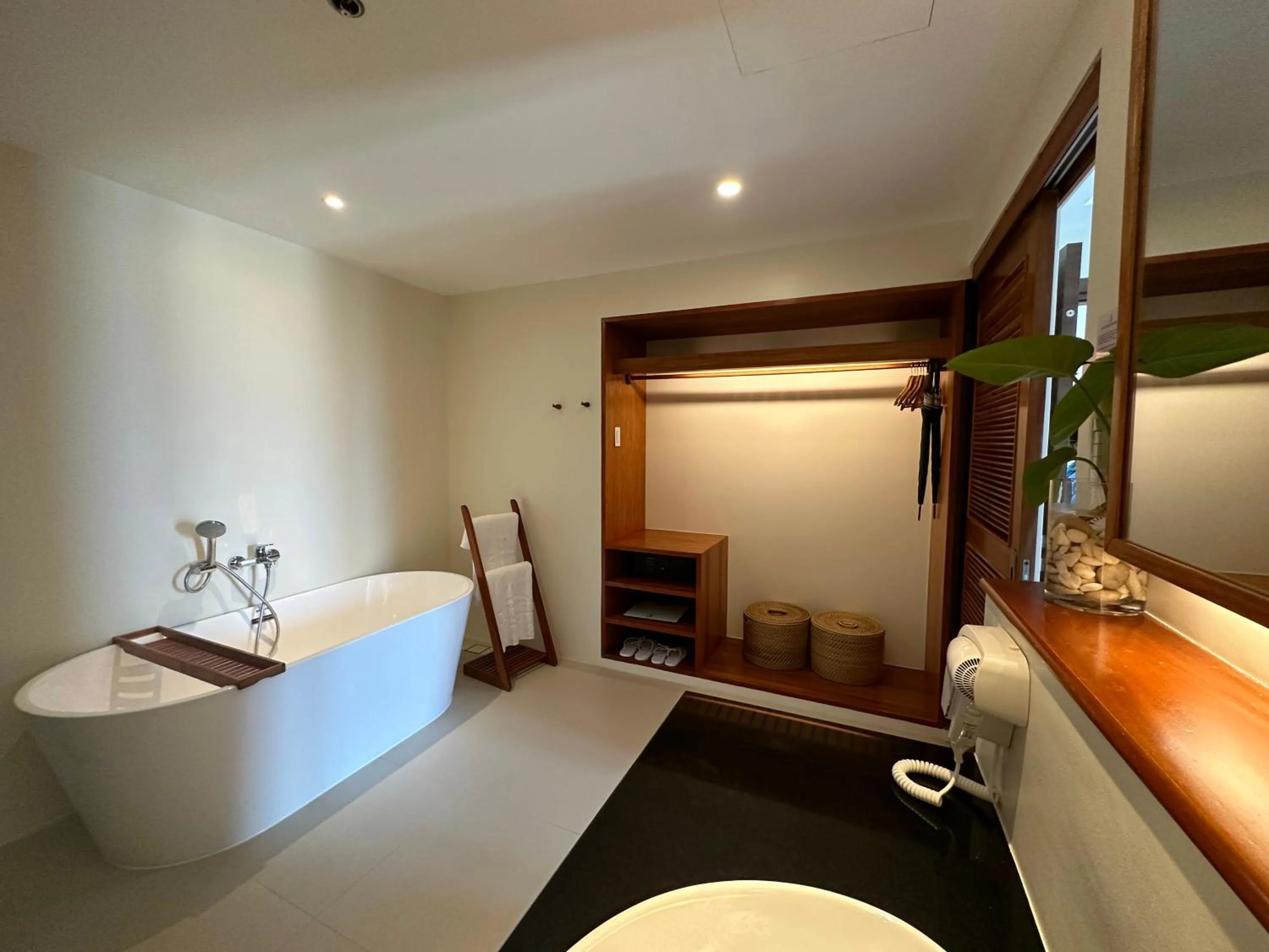 Bathroom, Bed in Bluewater Maribago Beach Resort