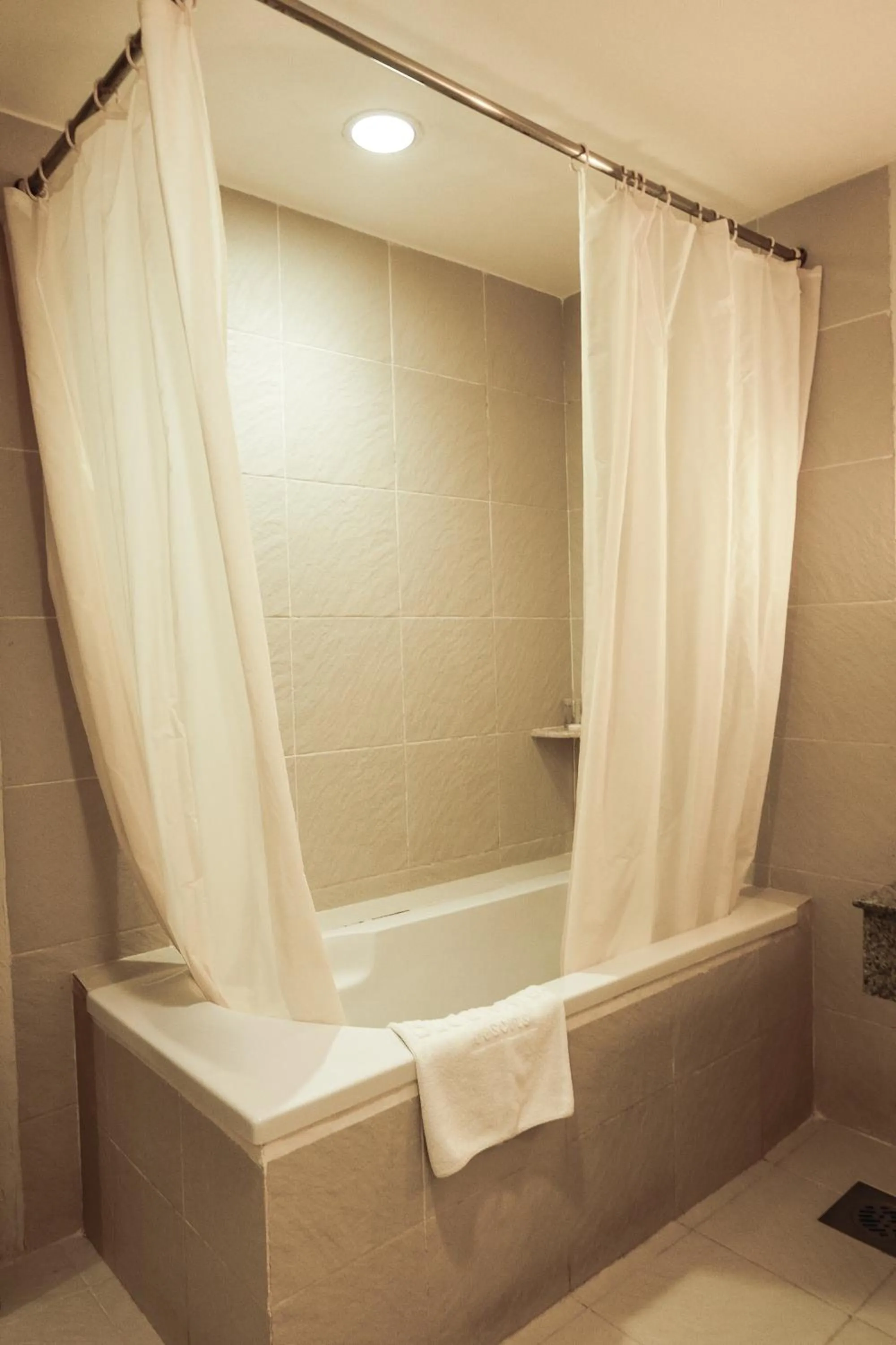 Bathroom in Bluewater Maribago Beach Resort