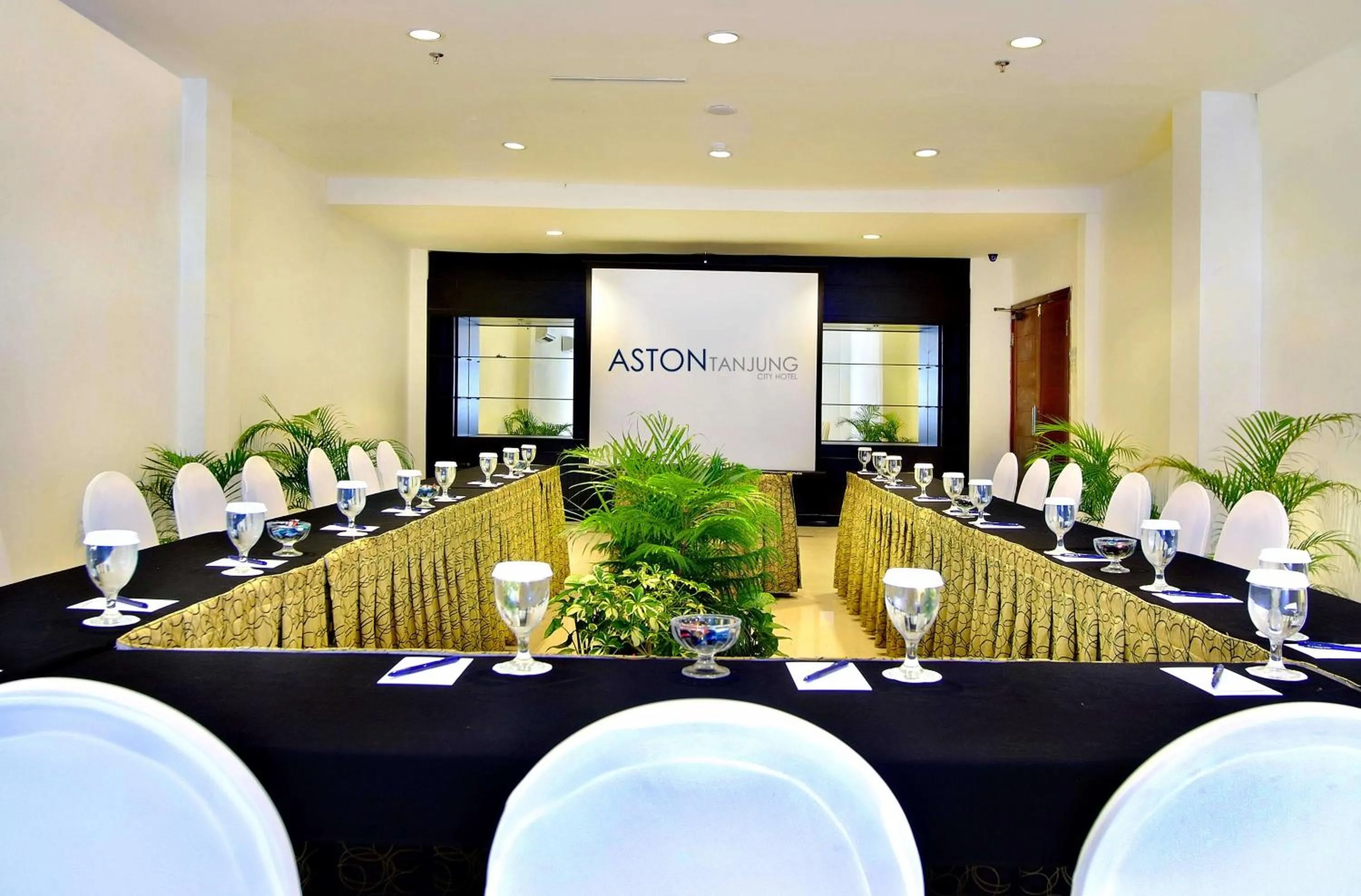 Meeting/conference room in Aston Tanjung City Hotel