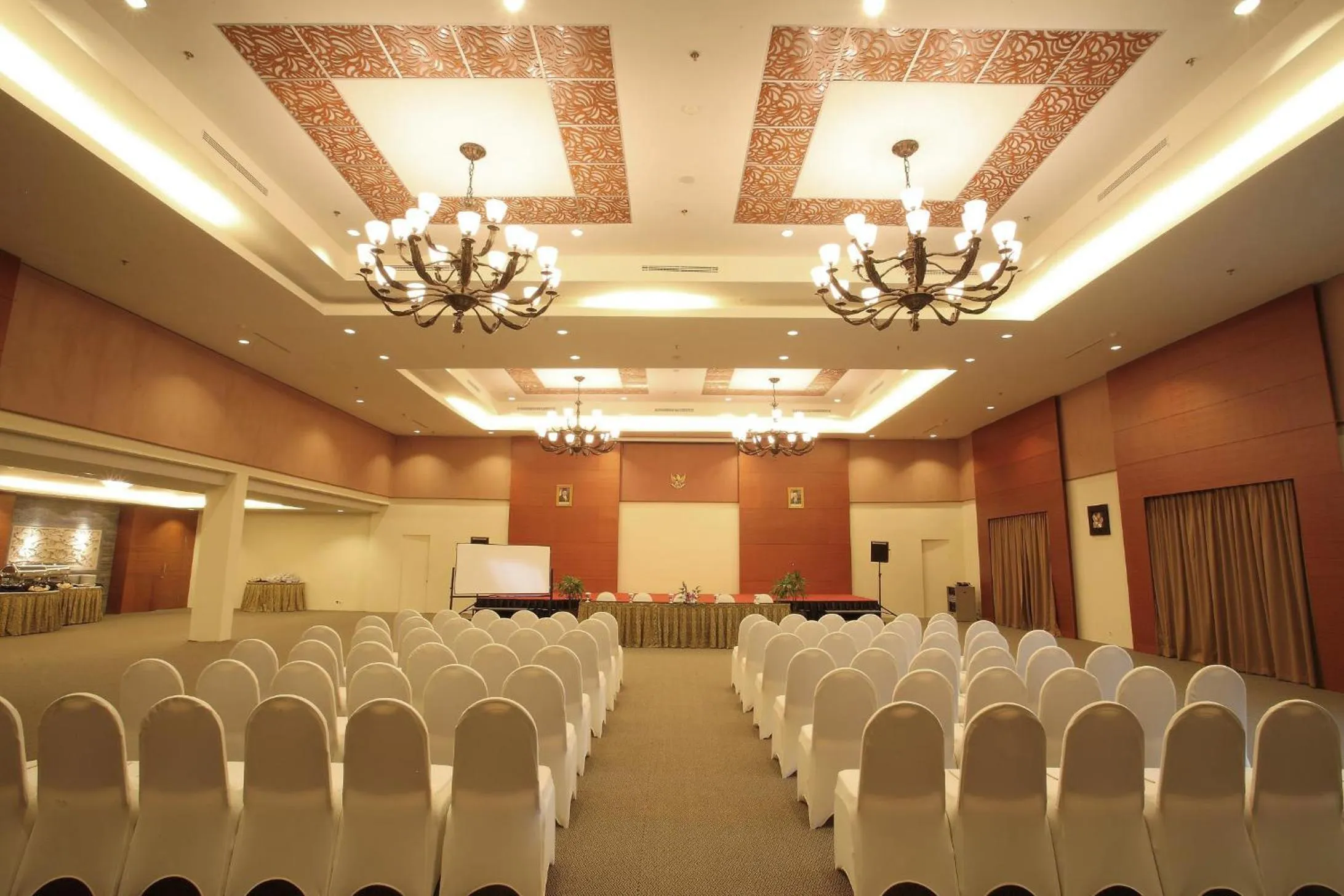 Meeting/conference room in Aston Tanjung City Hotel