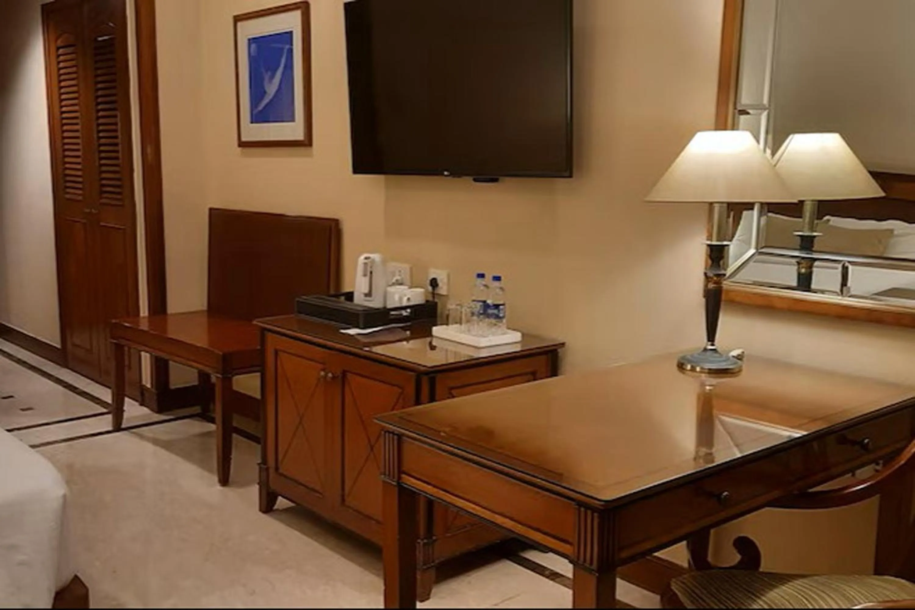 Bedroom in The Hans, New Delhi