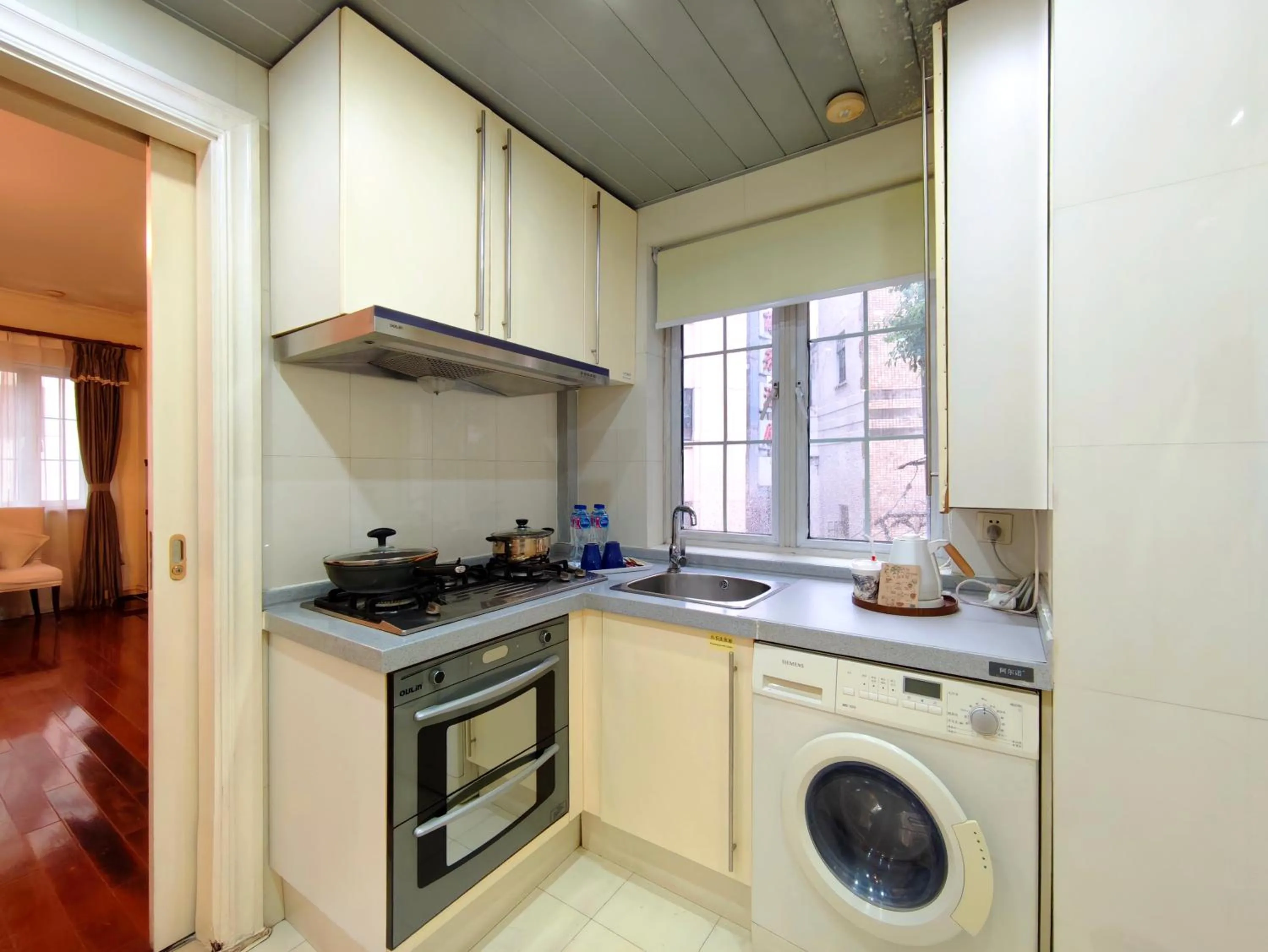 Ladoll Service Apartments