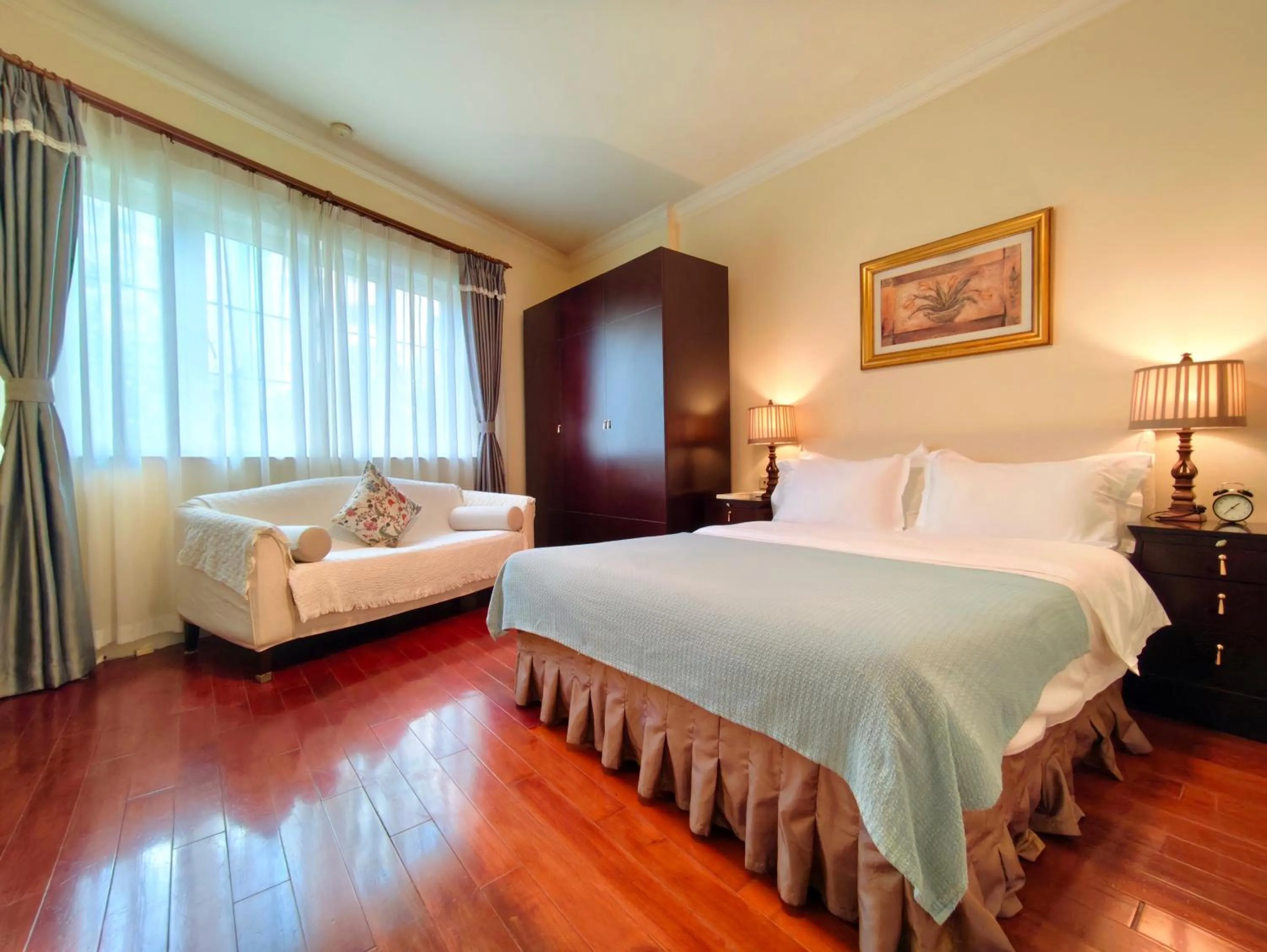 Bed in Ladoll Service Apartments