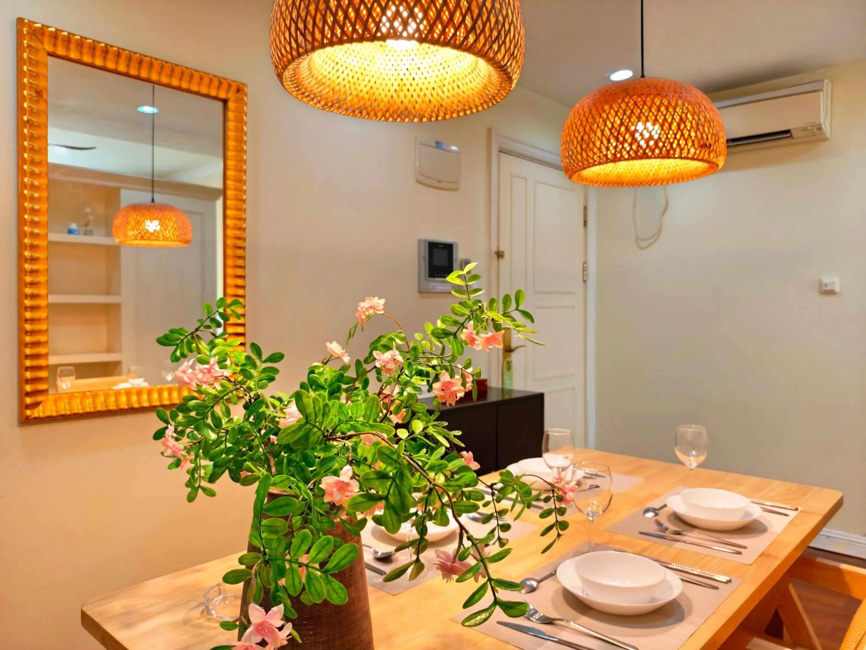 Ladoll Service Apartments